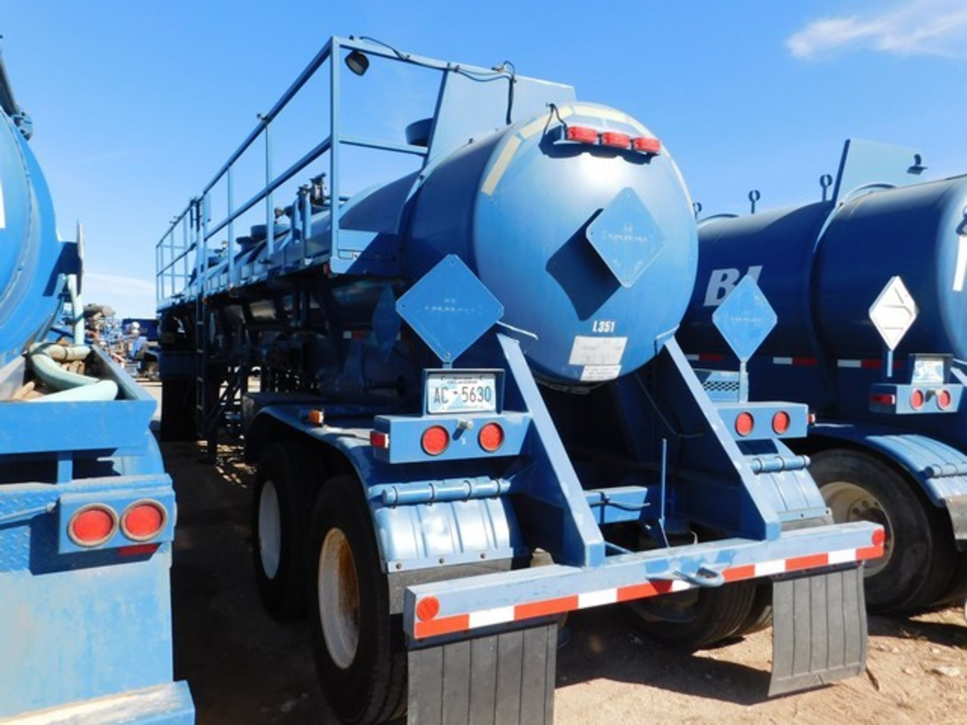 Located in YARD 2 - Odessa, TX (FTF057) (X) 2006 WORLEY MACHINE & FAB 5000 GAL (3) COMPARTMENT - Bild 4 aus 8