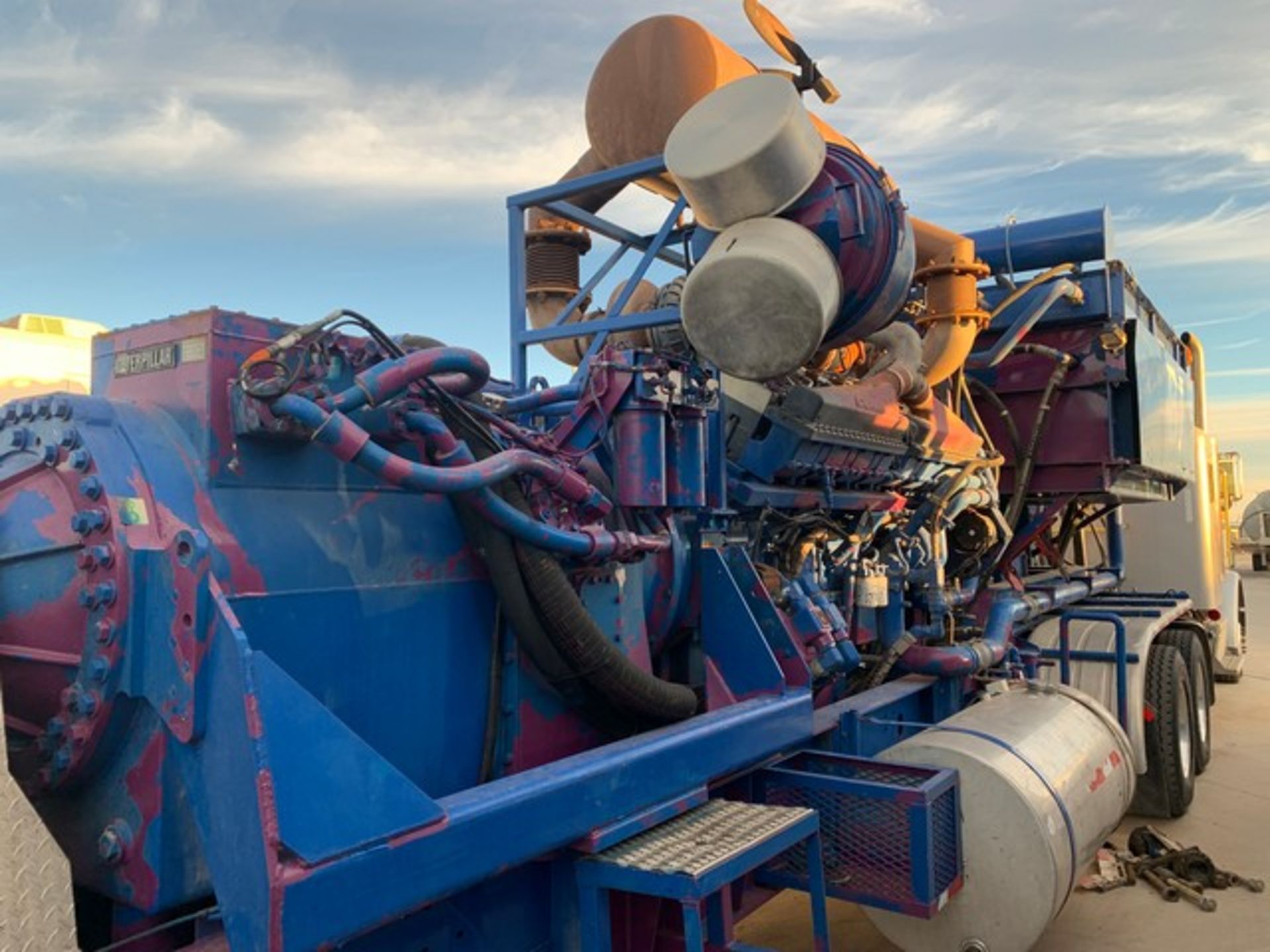 Located in YARD 2 - Odessa, TX (FPF073) 2012 SPM TWS2400 TRIPLEX FRAC PUMP, P/B CUMMINS QSK50 DIESEL - Image 4 of 7