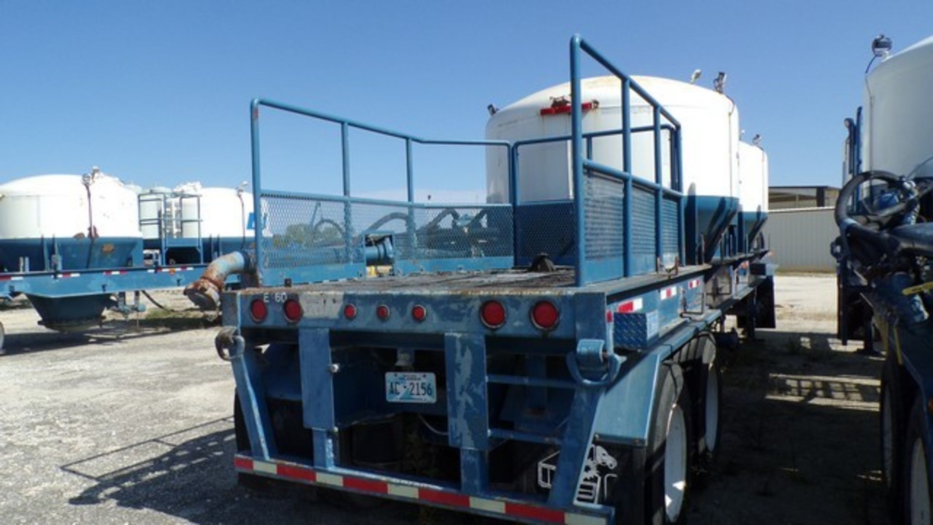 Located in YARD 19 - Wixon Valley, TX (CTF229) (X) 2006 WILCO FAB T/A 2 POD BULK CEMENT TRAILER, - Image 2 of 3