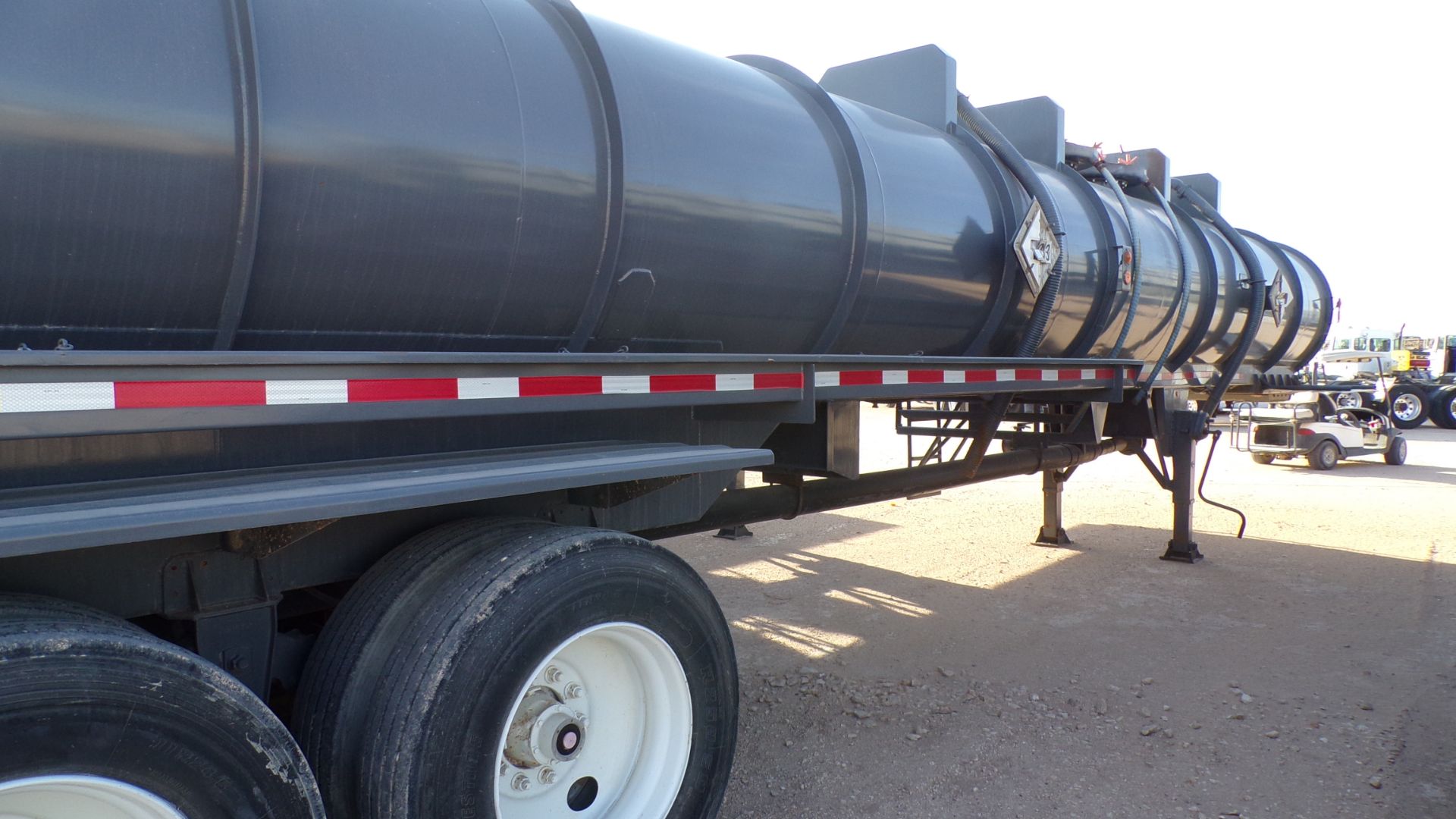 Located in YARD 1 - Midland, TX  (X) 2006 OVERLAND TANK INC 120 BBL T/A ACID TRAILER, 2 - Image 4 of 5