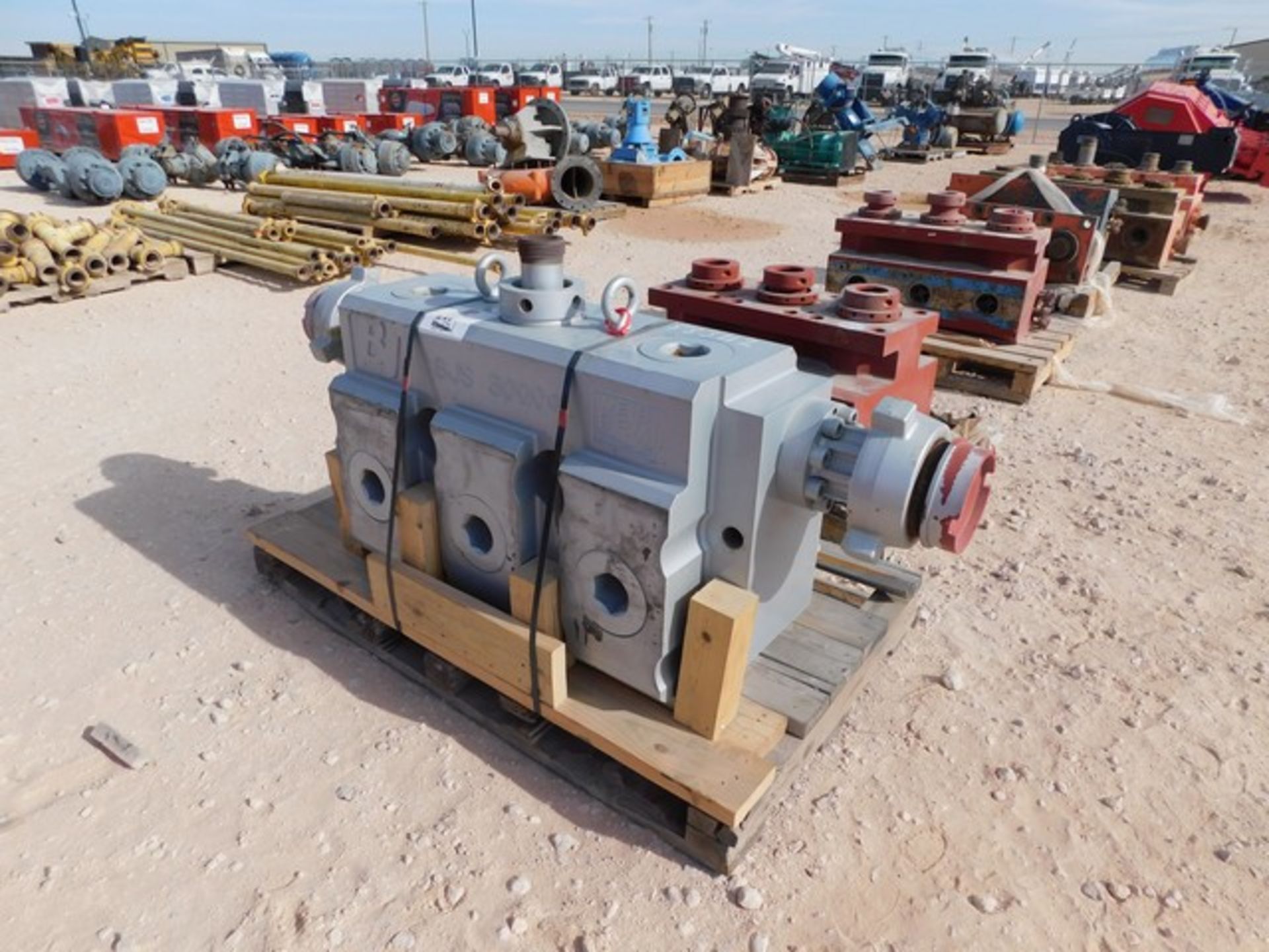 Located in YARD 1 - Midland, TX (6002) WIER SPM MODEL BJS3000 GL TRIPLEX PUMP FLUID END, 10000 WP,