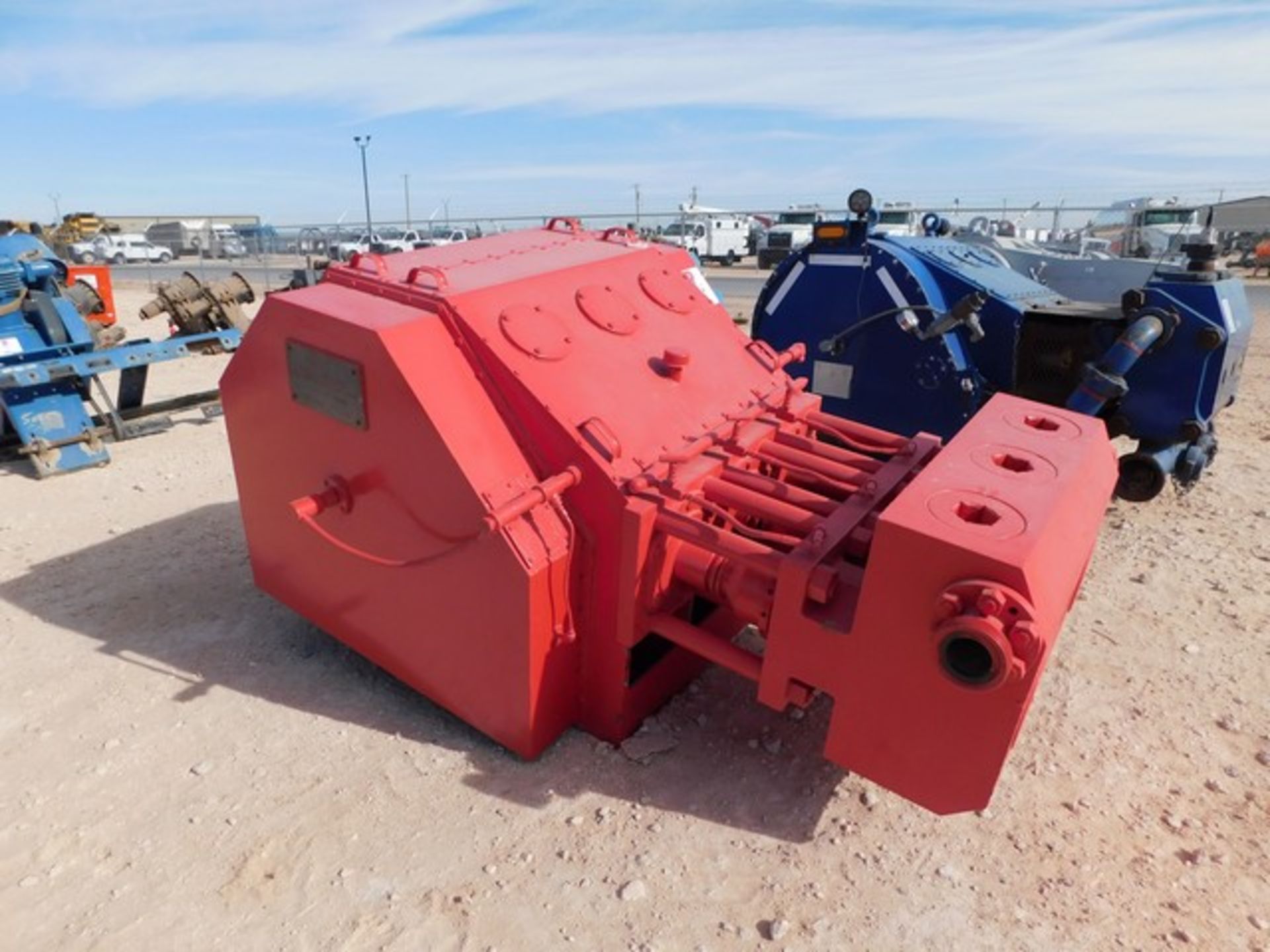 Located in YARD 1 - Midland, TX  (4941) OMEGA W1300 TRIPLEX PUMP W/ FLUID END, SN- 11724 - Image 2 of 3