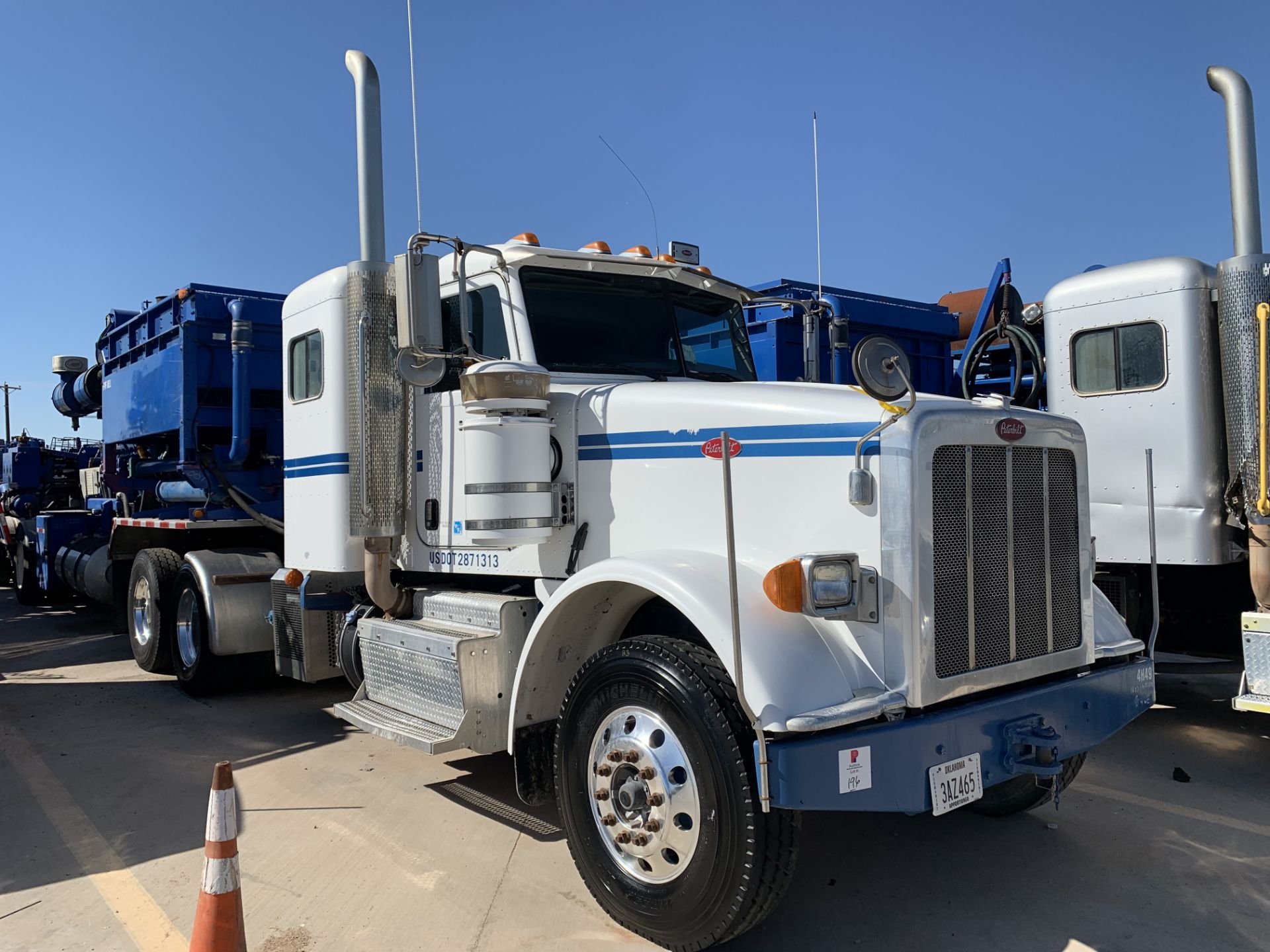 Located in YARD 2 - Odessa, TX (TRH331) (X) 2012 PETERBILT 367 T/A SLEEPER HAUL TRUCK, VIN-