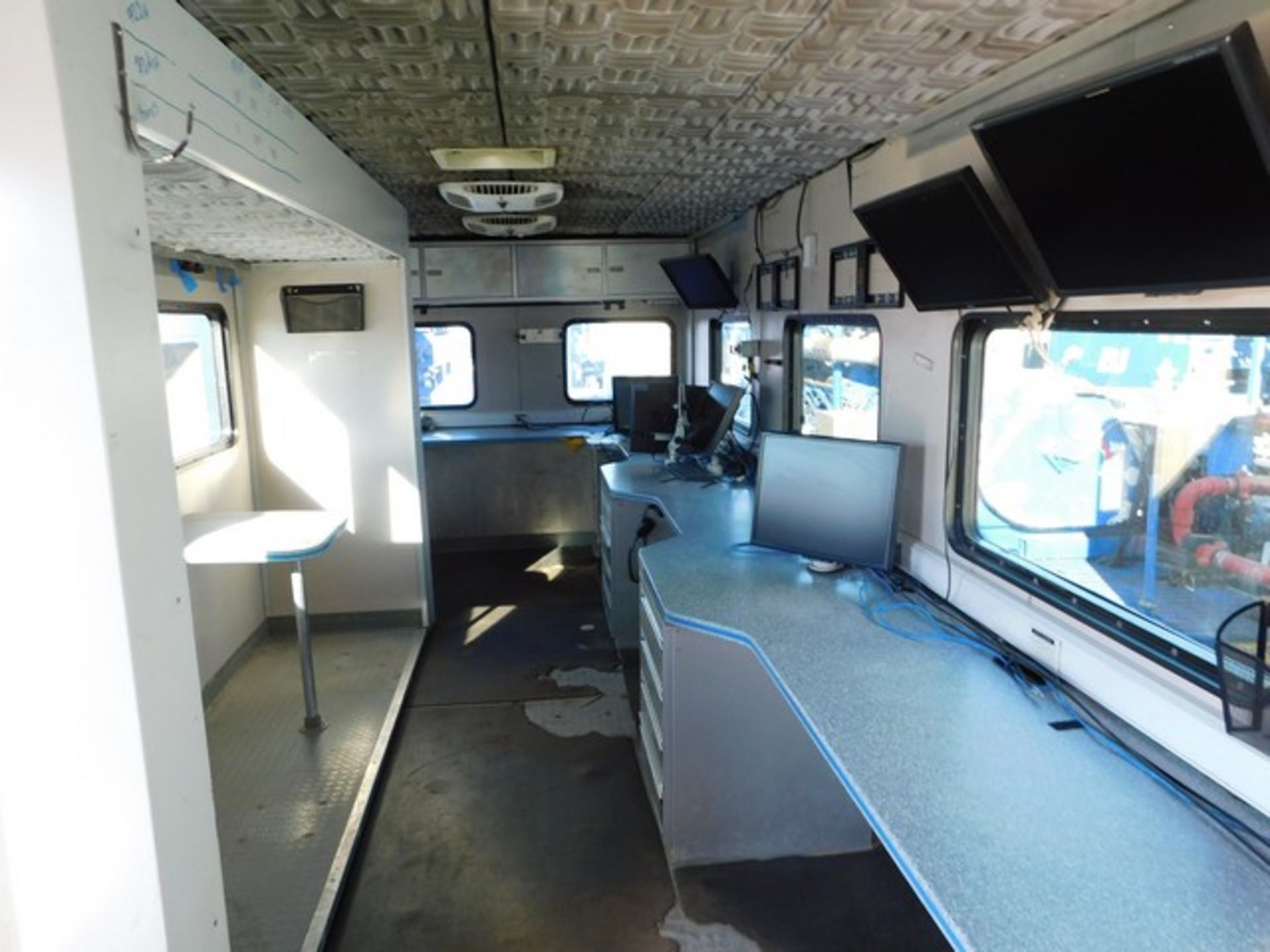 Located in YARD 2 - Odessa, TX (FDB089) (X) 2009 PETERBILT 340 T/A FRAC DATA VAN, VIN- - Image 7 of 12