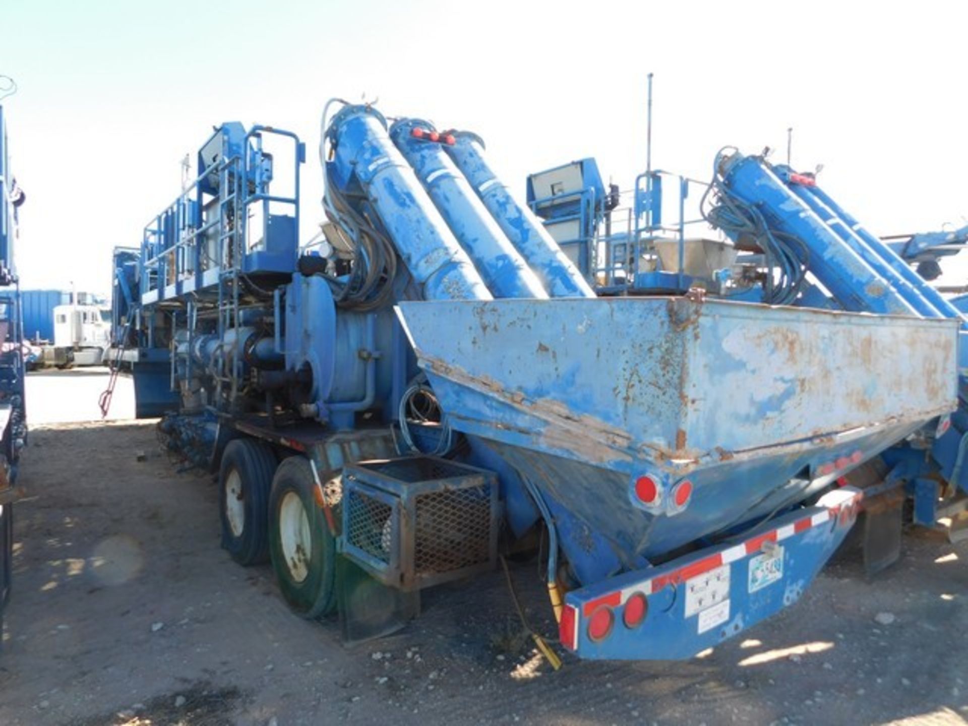 Located in YARD 2 - Odessa, TX (FBF055) 2002 FONTAINE T/A FRAC BLENDER TRAILER, VIN- - Image 6 of 11