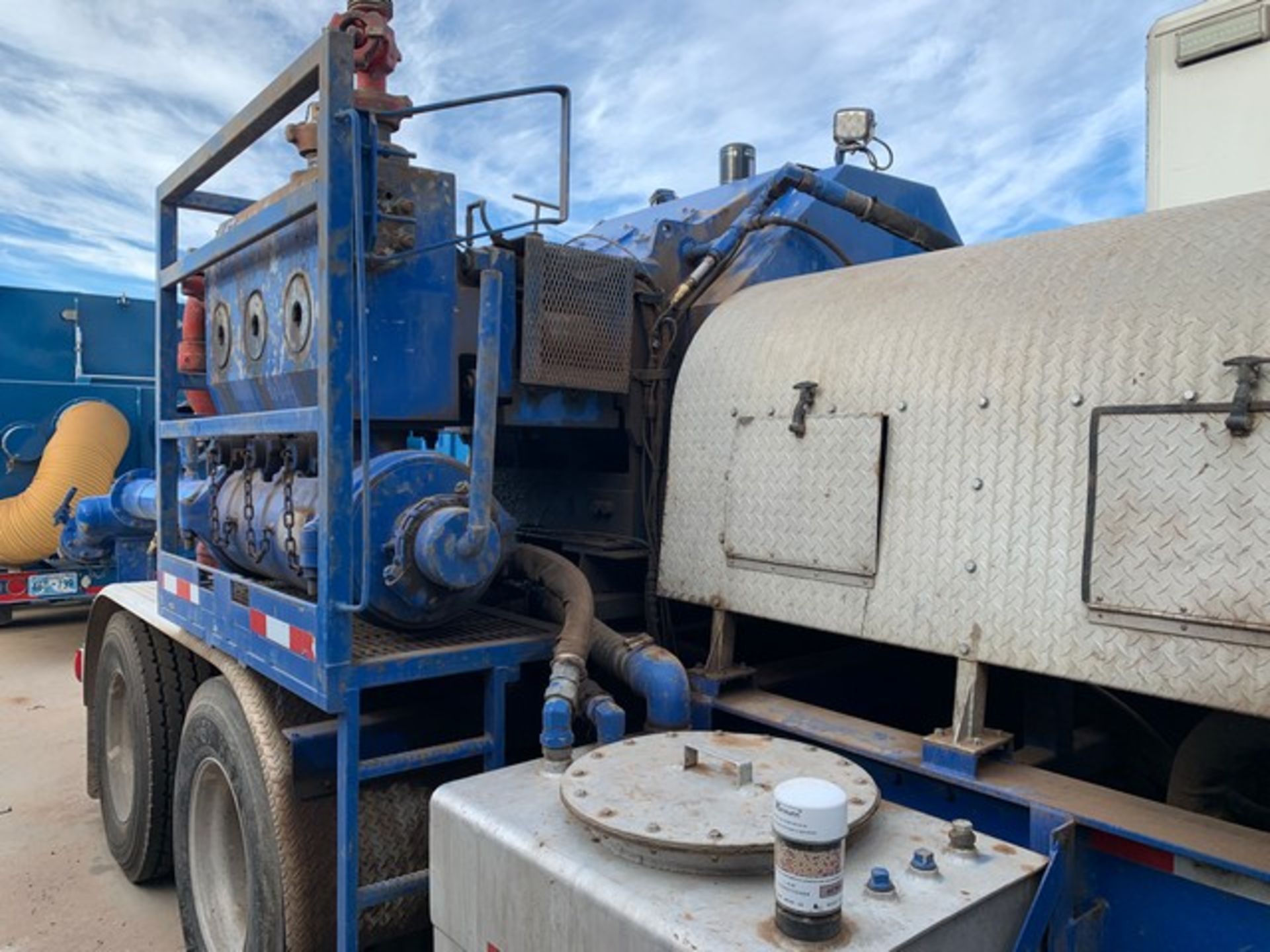 Located in YARD 2 - Odessa, TX (FPF699) 2007 SPMQWS2500 TRIPLEX FRAC PUMP, P/B CUMMINS QSK50 DUAL - Bild 7 aus 9