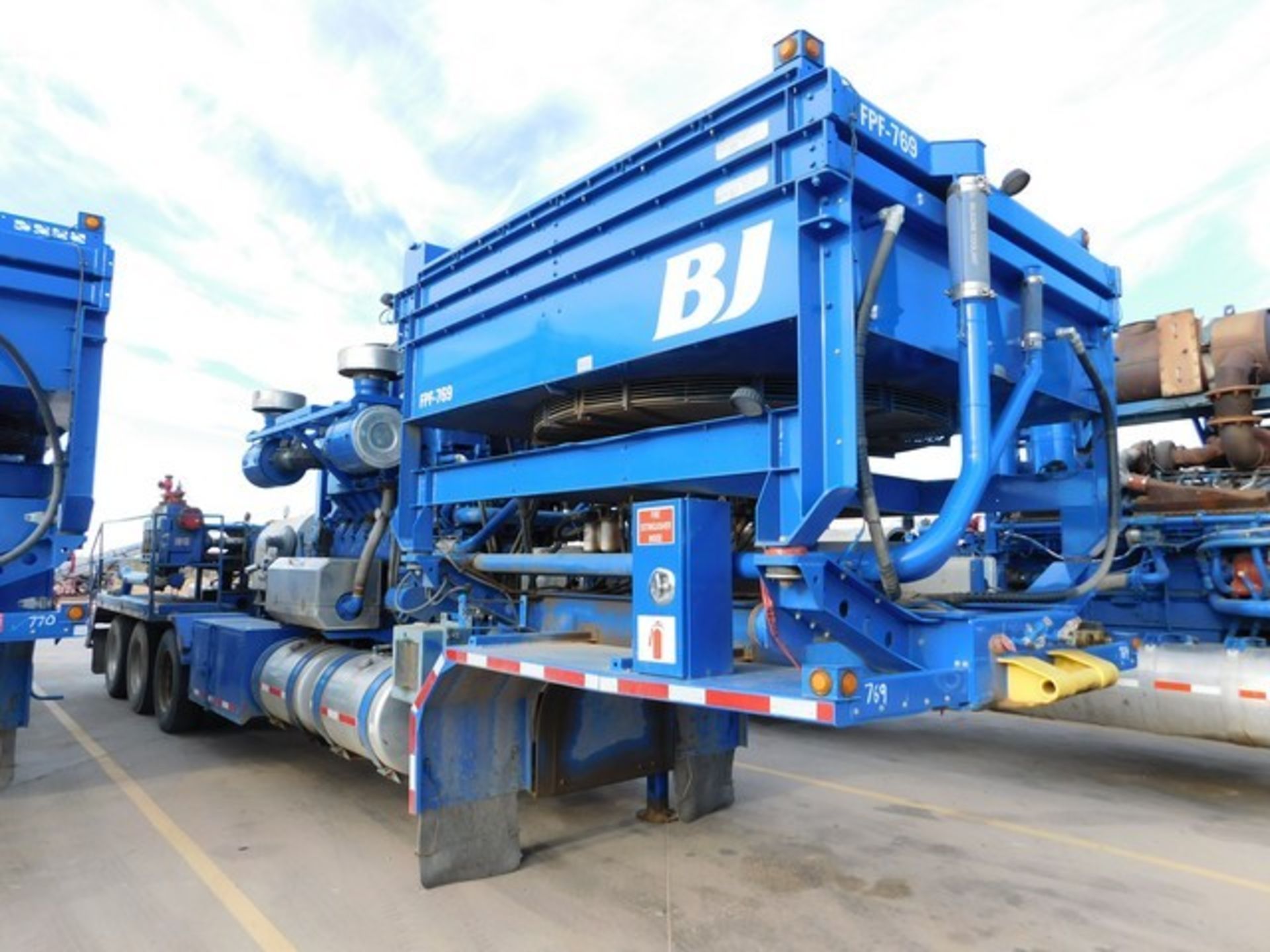 Located in YARD 2 - Odessa, TX (FPF769) 2010 FMCWT2400 TRIPLEX FRAC PUMP, P/B DETROIT 12V4000 DUAL - Image 10 of 10