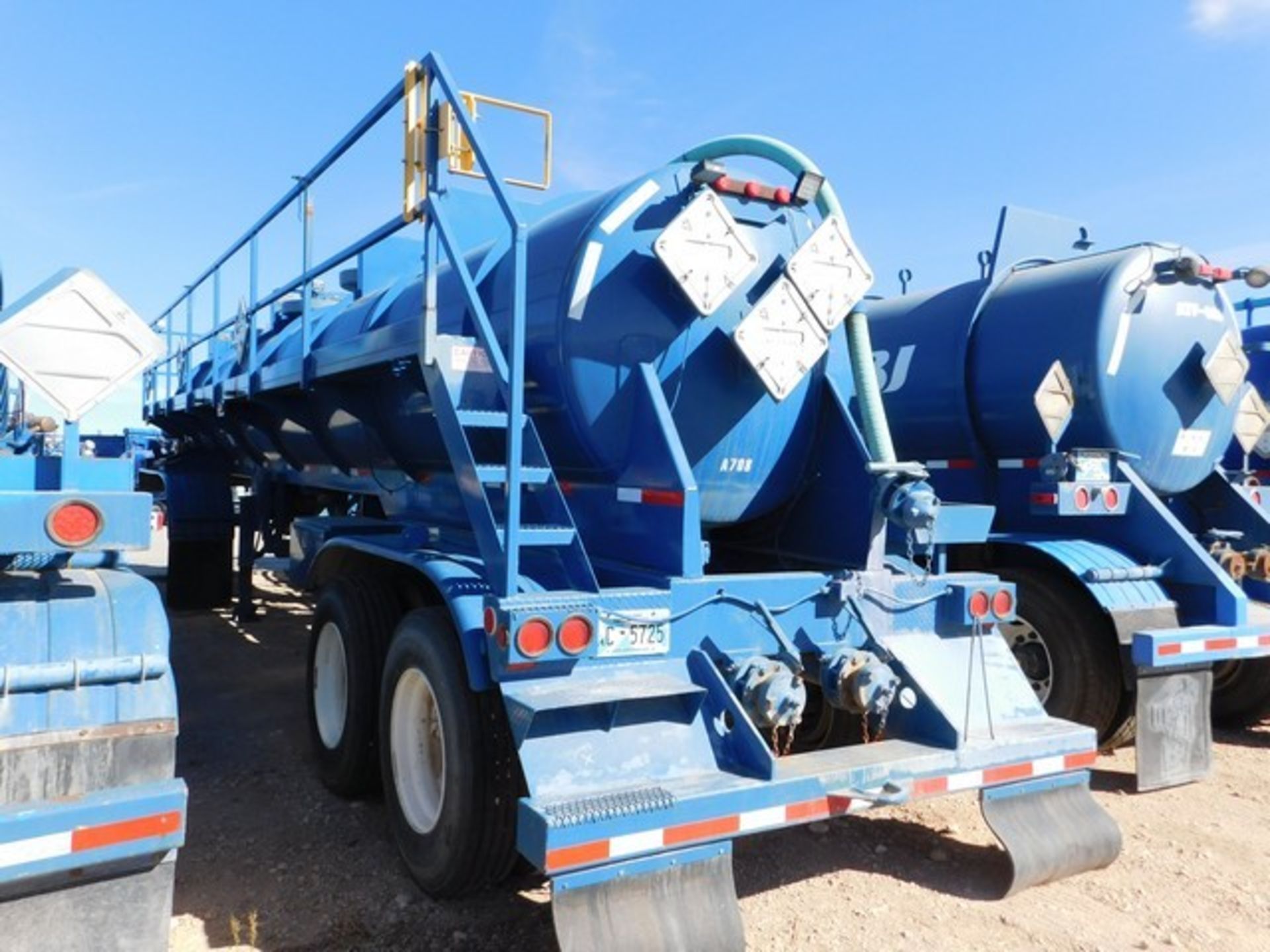 Located in YARD 2 - Odessa, TX (ATF023) (X) 2012 OVERLAND TANK 5000 GAL (3) COMPARTMENT ACID - Image 3 of 6