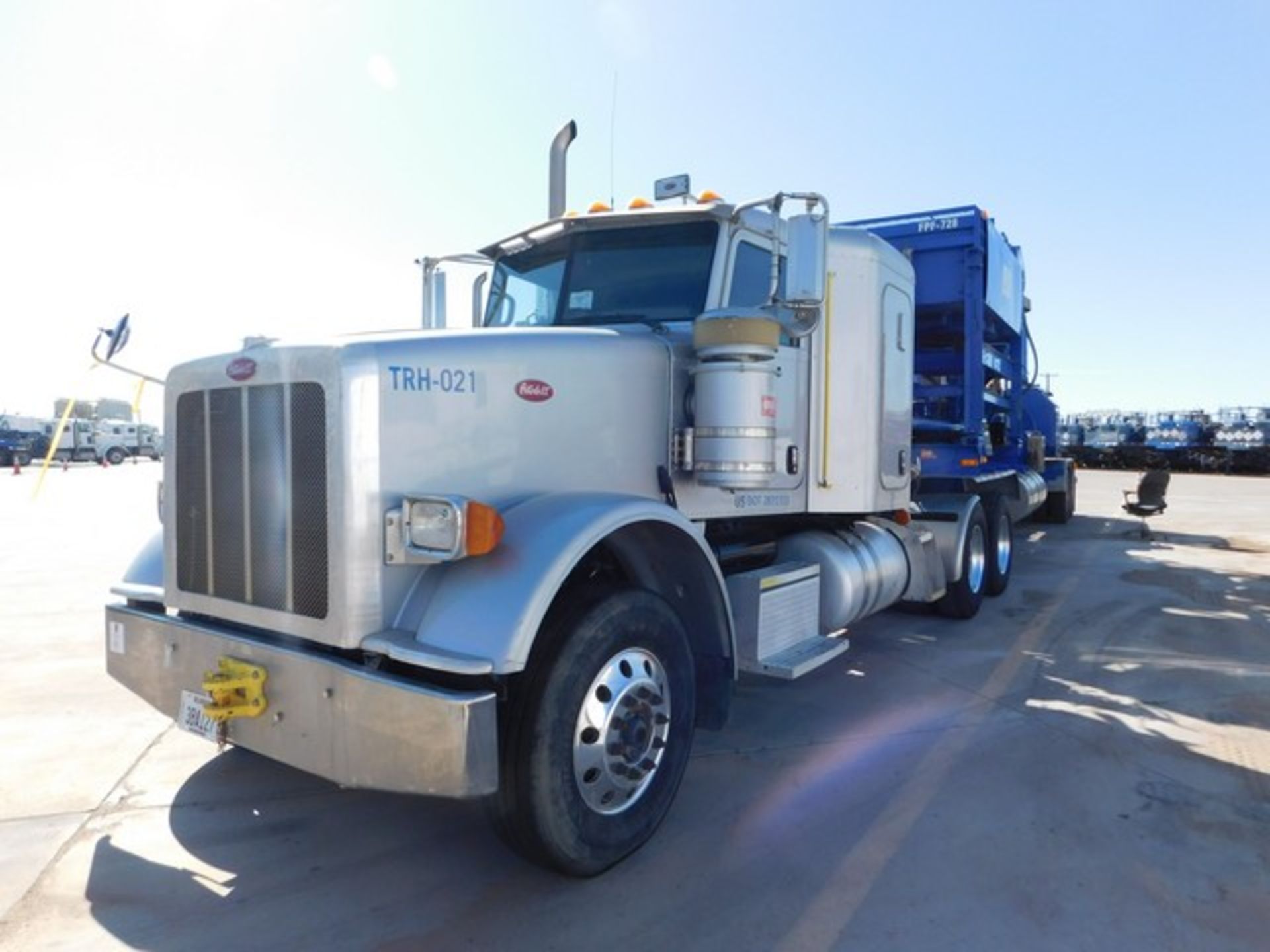 Located in YARD 2 - Odessa, TX (TRH021) (X) 2013 PETERBILT 367 T/A SLEEPER HAUL TRUCK, VIN-