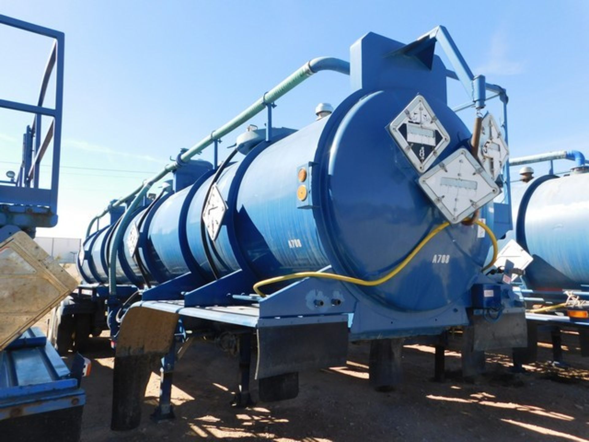 Located in YARD 2 - Odessa, TX (ATF023) (X) 2012 OVERLAND TANK 5000 GAL (3) COMPARTMENT ACID
