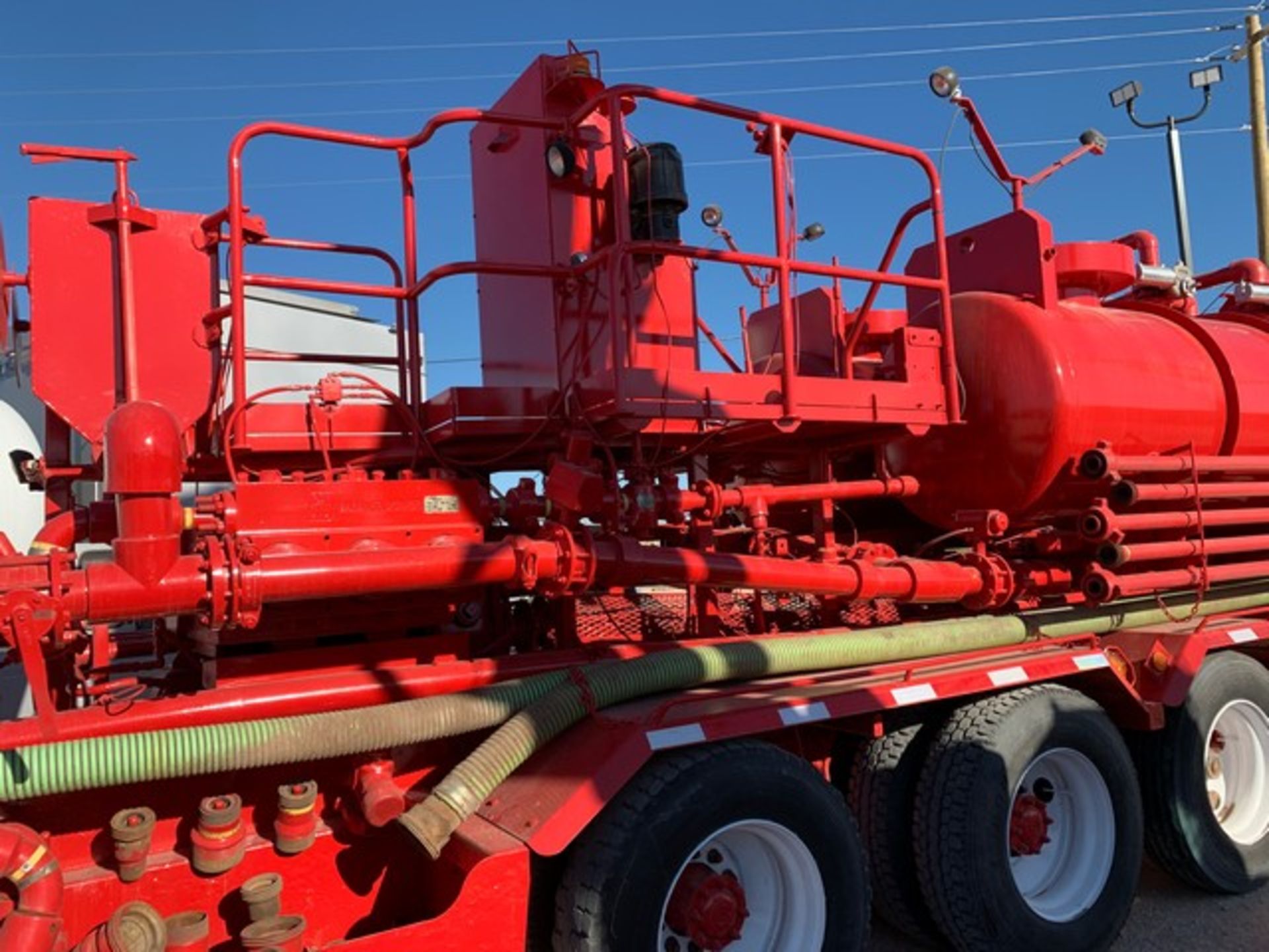 Located in YARD 1 - Midland, TX (X) 2010 MACK GU813 TRI AXLE DAY CAB ACID PUMP TRUCK, VIN- - Image 6 of 13