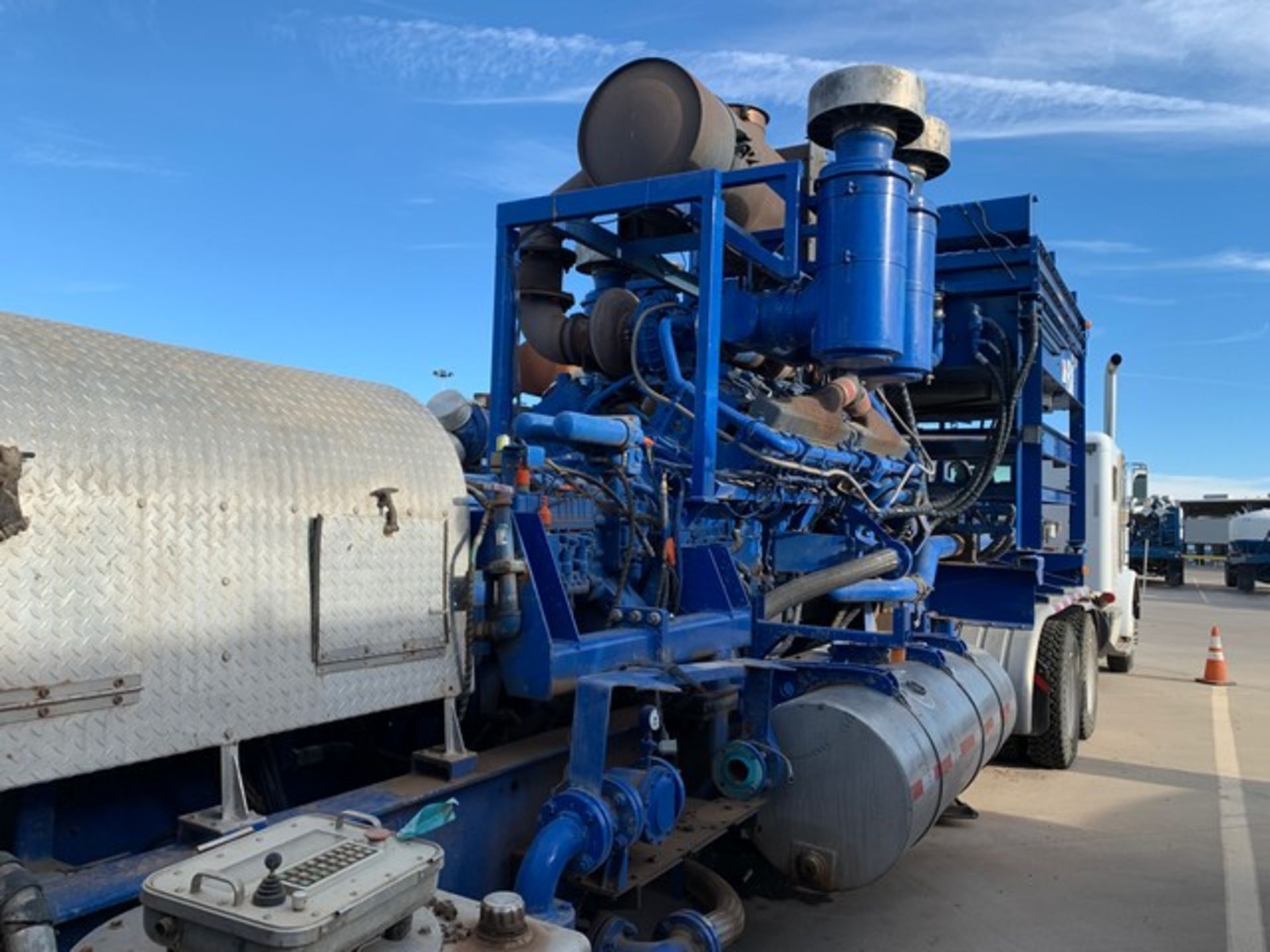 Located in YARD 2 - Odessa, TX (FPF217) 2011 GARDNER DENVER 2250T TRIPLEX FRAC PUMP, P/B CUMMINS - Image 6 of 9