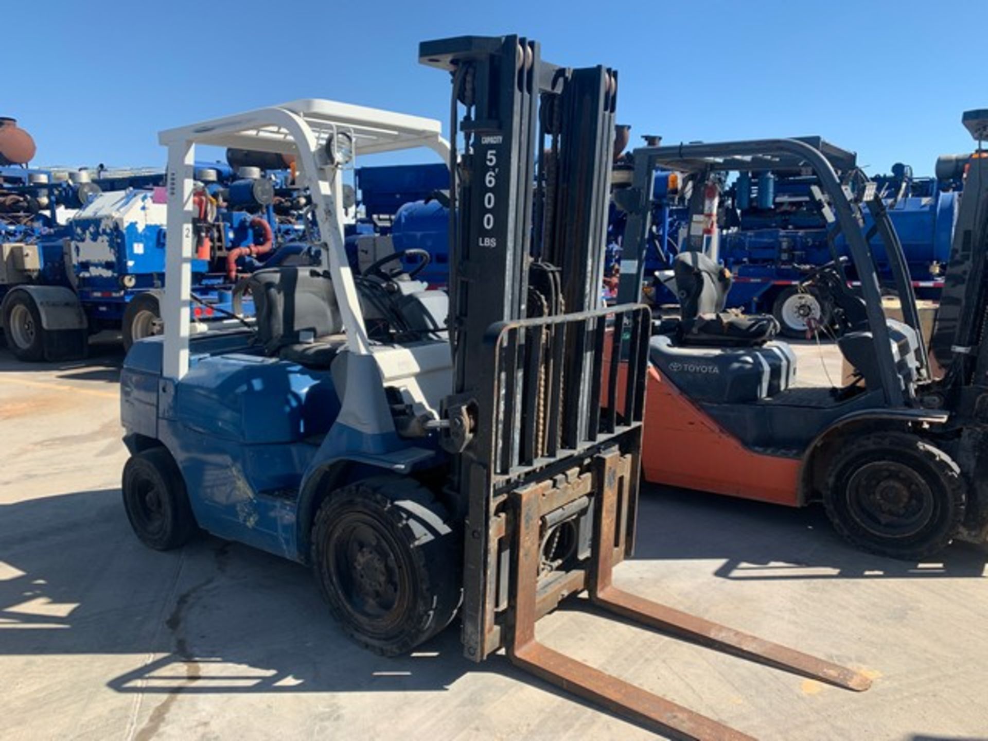 Located in YARD 2 - Odessa, TX (SUB072) TOYOTA MODEL- 7FGU30 5600# STRAIGHT MAST FORKLIFT, P/B - Image 5 of 6