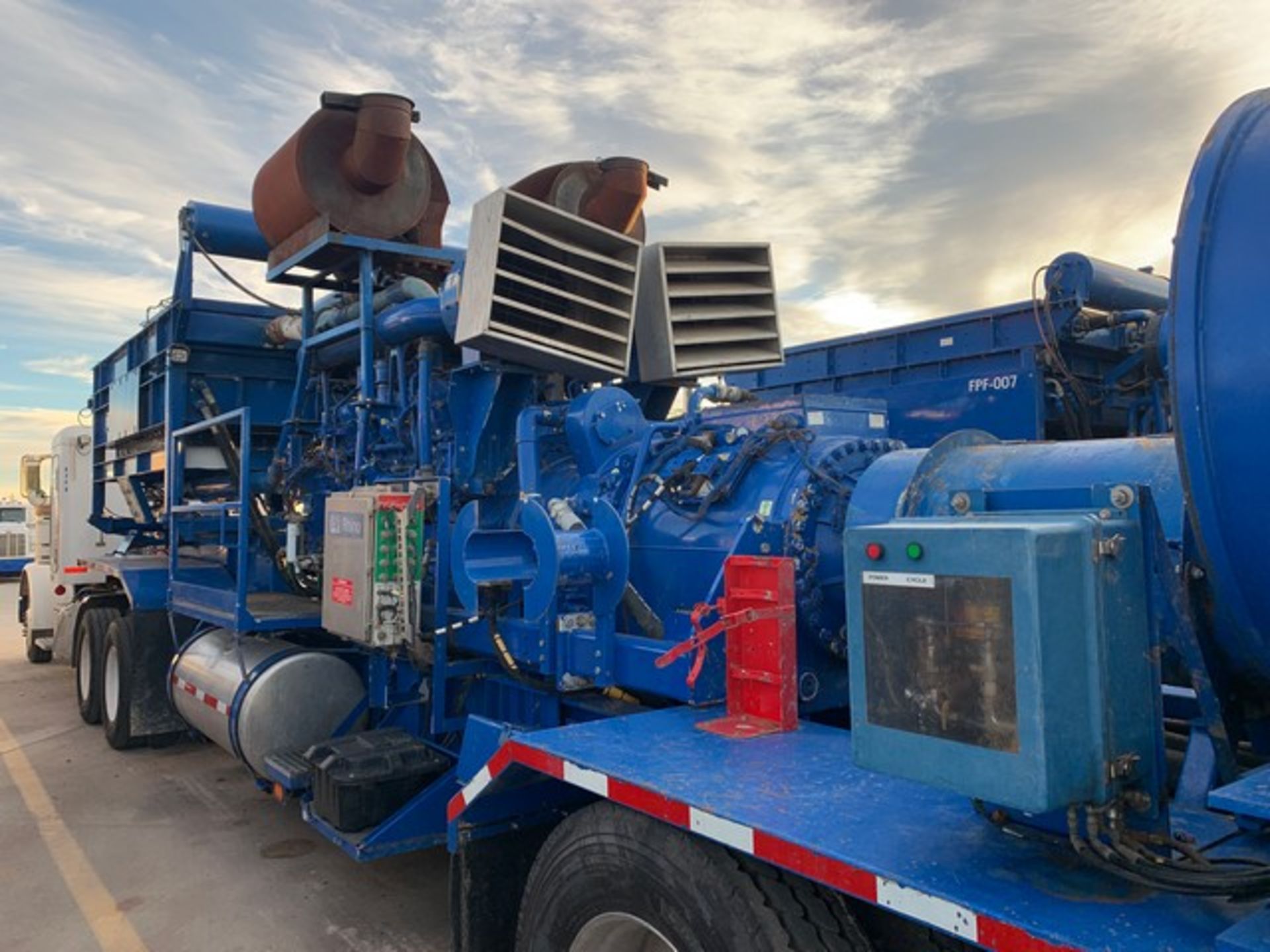 Located in YARD 2 - Odessa, TX (FPF904) 2019 SPM QWS2500 QUINTUPLEX FRAC PUMP, P/B CAT 3512C - Image 7 of 9