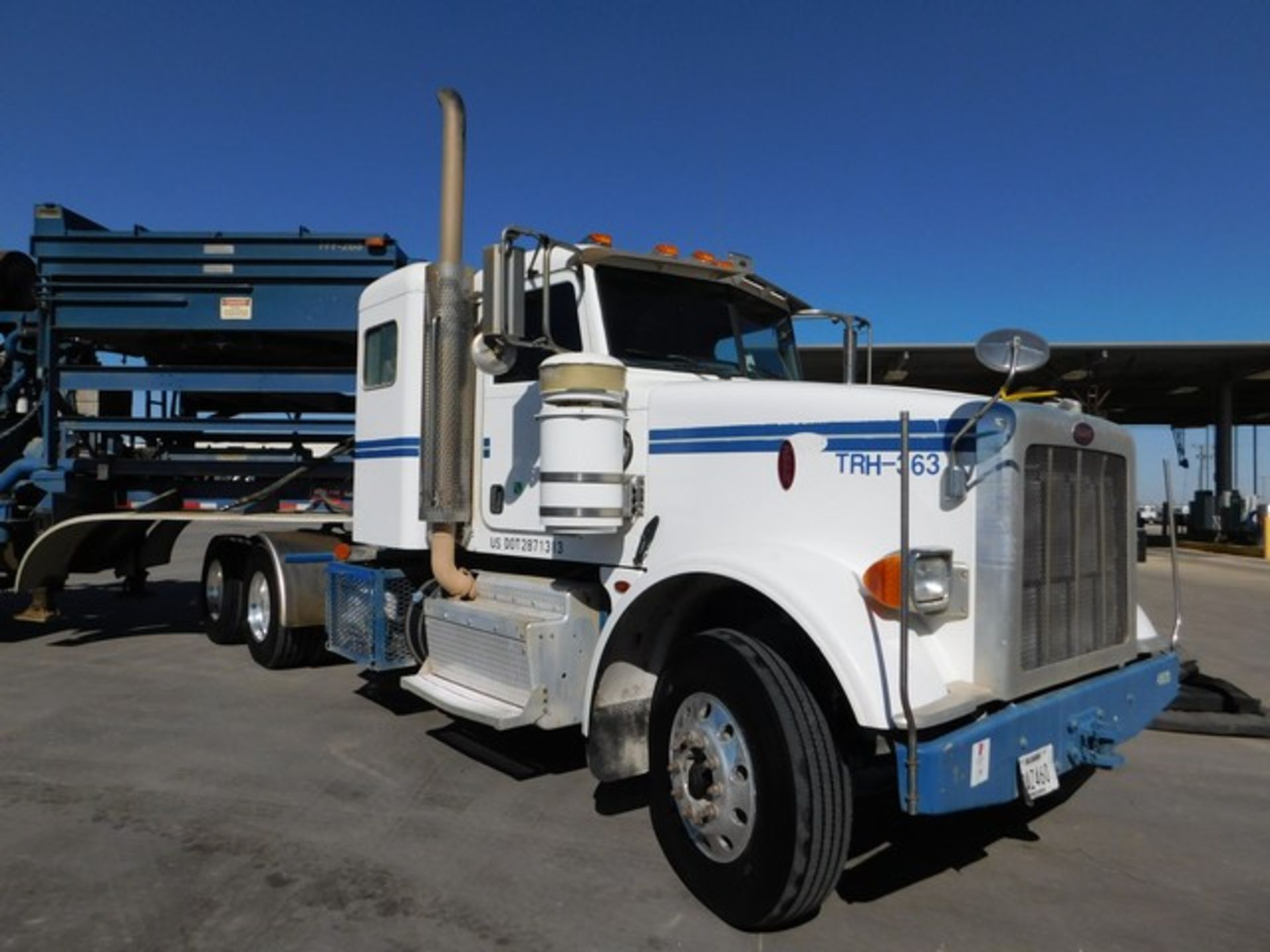 Located in YARD 2 - Odessa, TX (TRH363) (X) 2012 PETERBILT 367 T/A SLEEPER HAUL TRUCK, VIN-