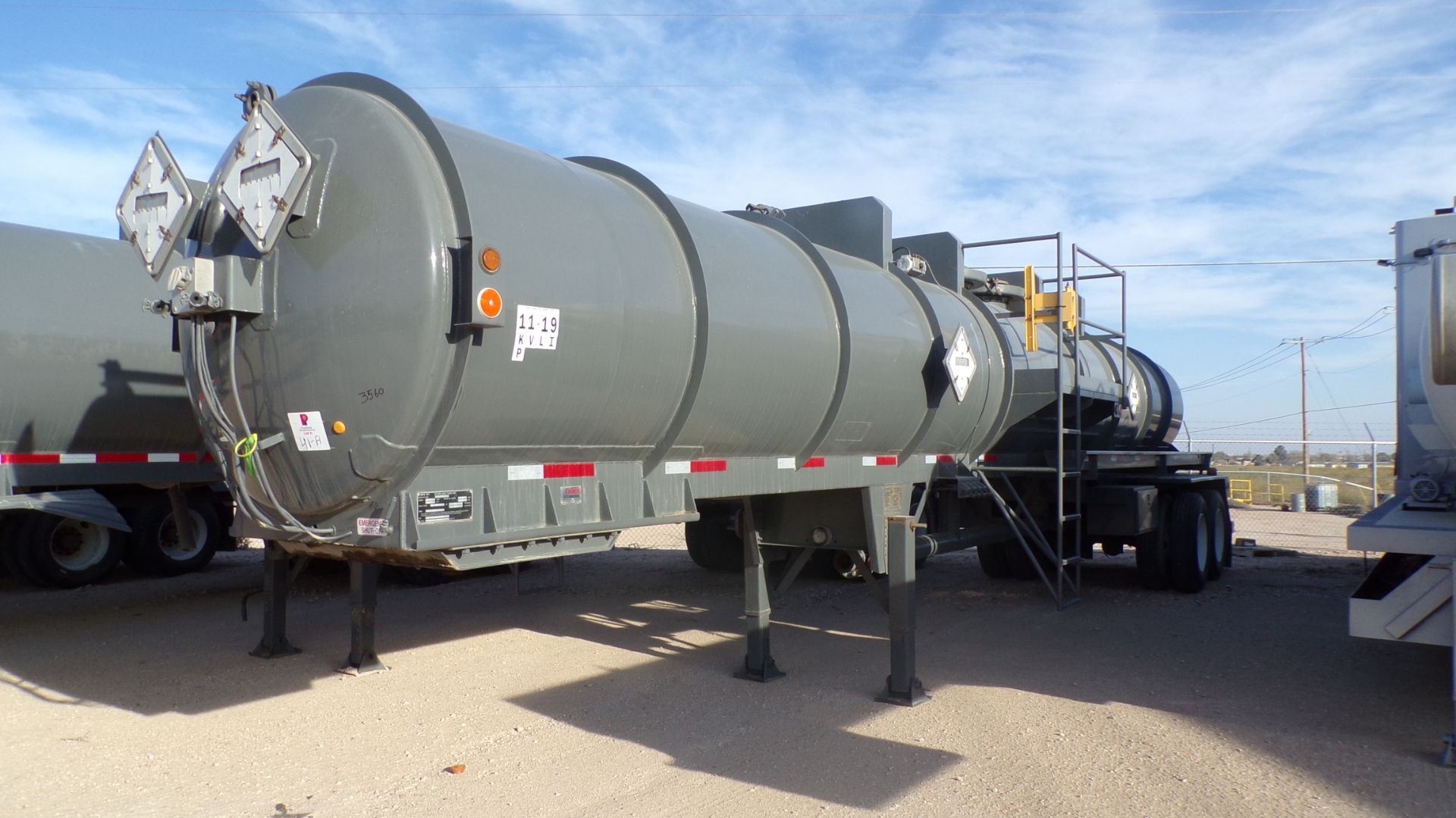 Located in YARD 1 - Midland, TX  (X) 2013 OVERLAND TANK INC 120 BBL T/A ACID TRAILER, VIN-