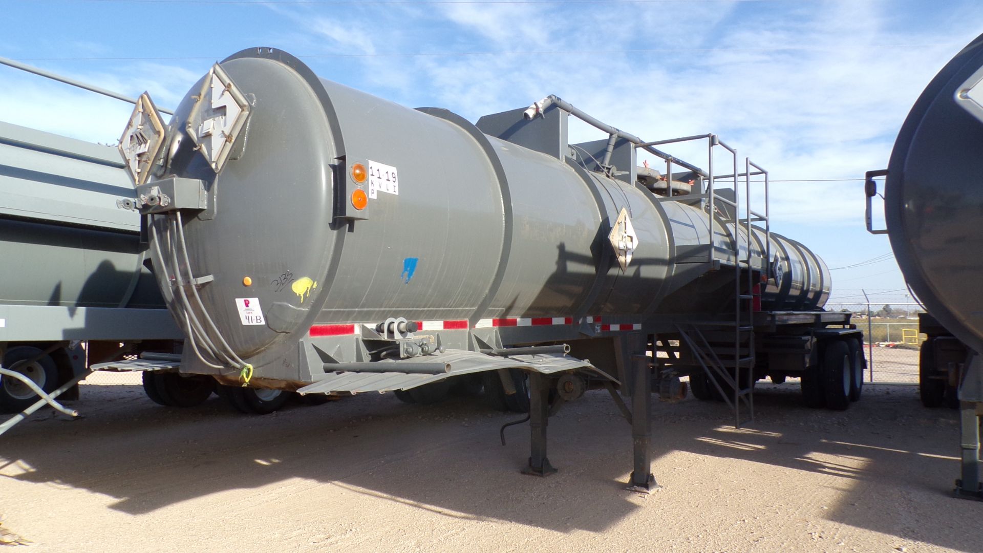 Located in YARD 1 - Midland, TX  (X) 2006 OVERLAND TANK INC 120 BBL T/A ACID TRAILER, 2