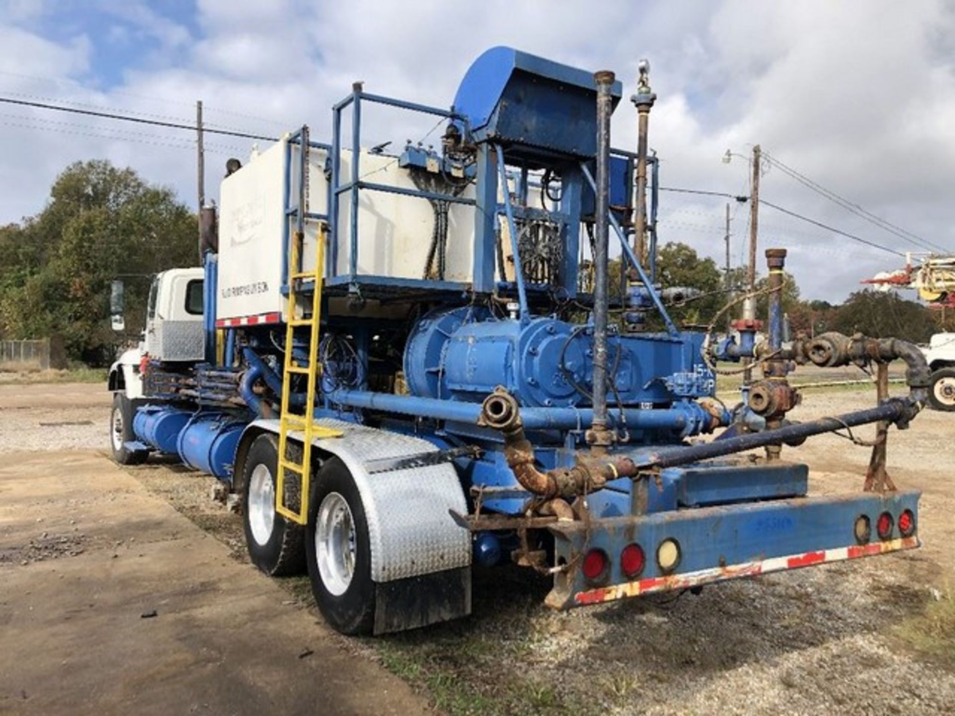 Located in YARD 16 - Oil City, LA (K-14) (X) 2007 INTERNATIONAL T/A CEMENT PUMP TRUCK, MODEL- 7600 - Bild 4 aus 8