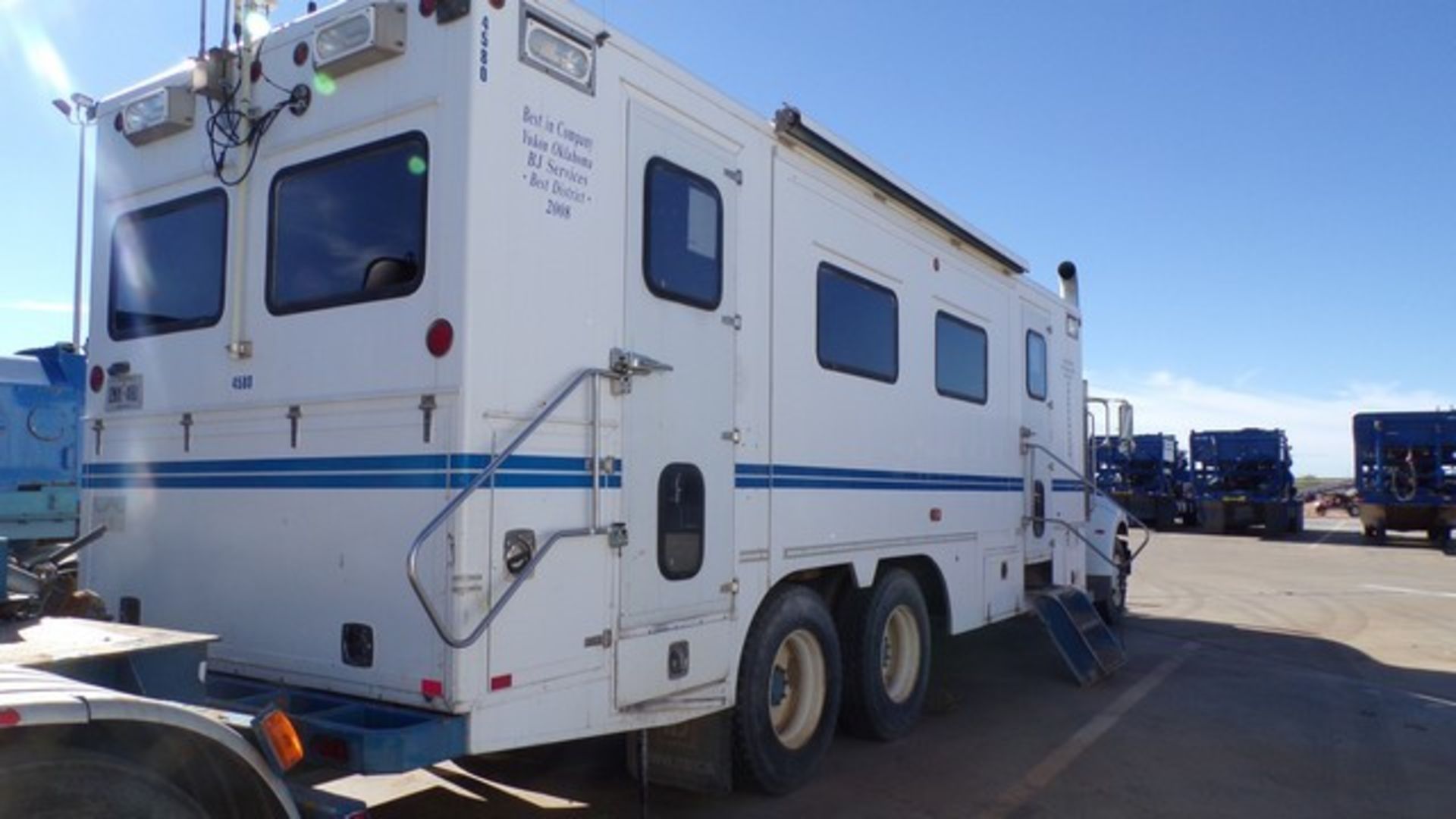 Located in YARD 2 - Odessa, TX (FDB098) (X) 2009 PETERBILT 340 T/A FRAC DATA VAN TRUCK, VIN- - Image 4 of 11