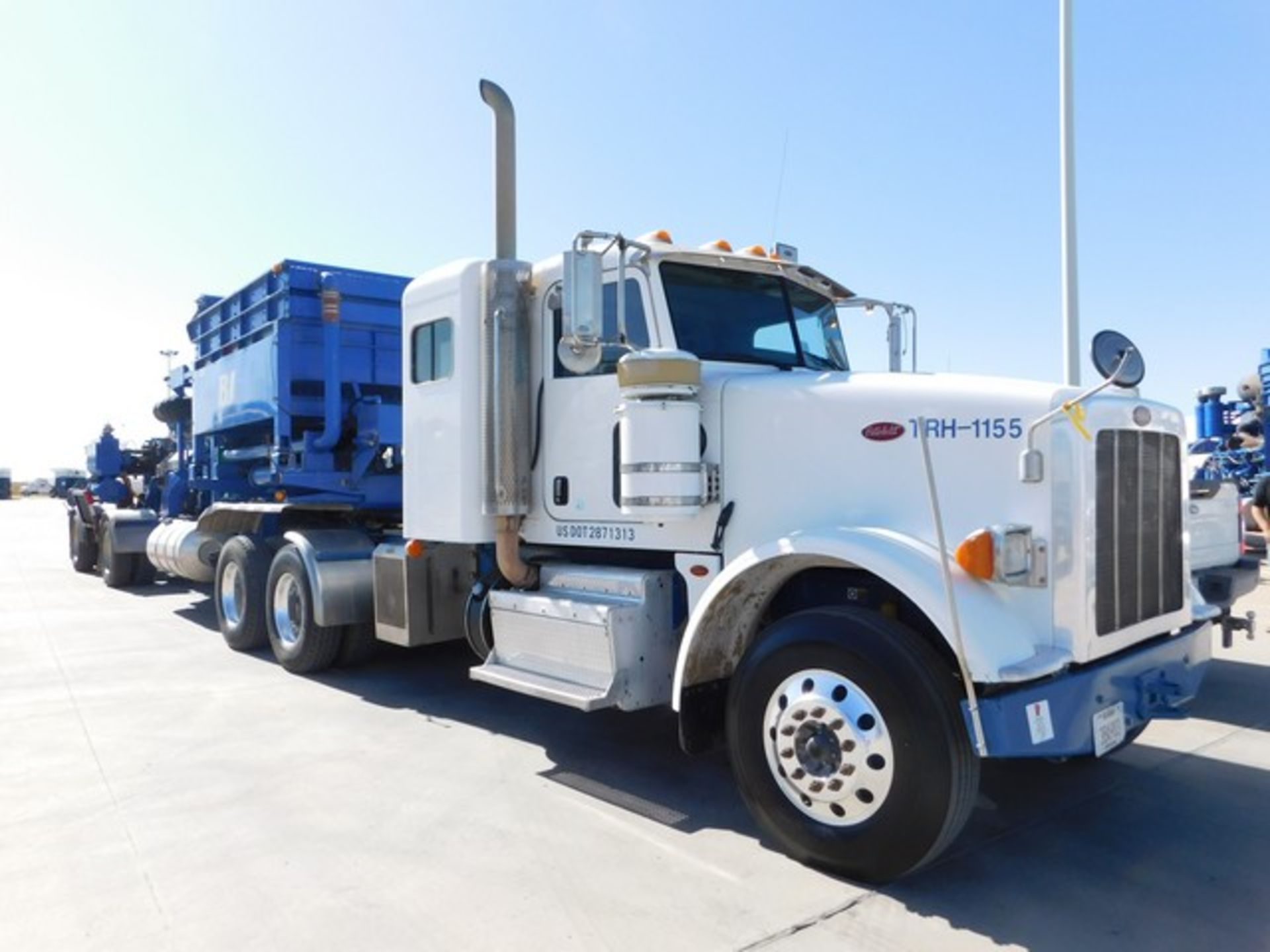 Located in YARD 2 - Odessa, TX (TRH1155) (X) 2012 PETERBILT 367 T/A SLEEPER HAUL TRUCK, VIN-