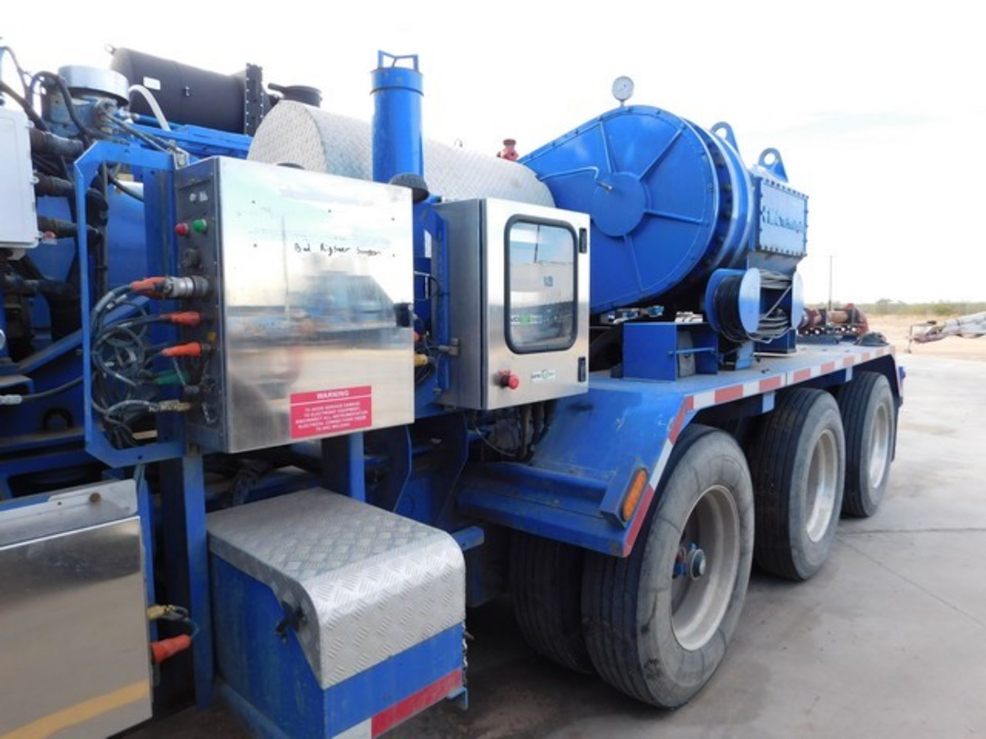 Located in YARD 2 - Odessa, TX (FPF769) 2010 FMCWT2400 TRIPLEX FRAC PUMP, P/B DETROIT 12V4000 DUAL - Image 4 of 10