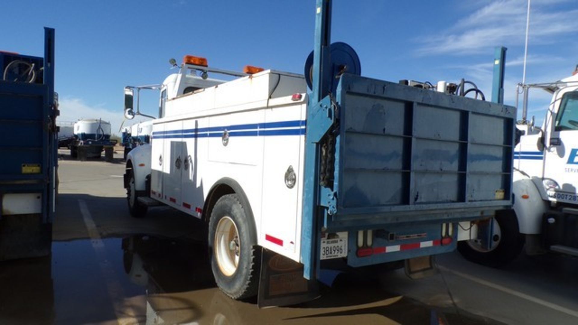 Located in YARD 2 - Odessa, TX (TRB611) (X) 2011 PETERBILT 337 S/A MECHANICS TRUCK, VIN- - Image 6 of 7