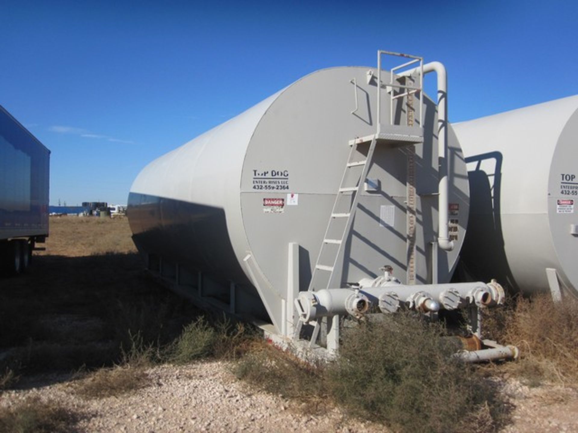 Located in YARD 18 - Stanton, TX (S-14) 2014 10'D, 500 BBL FRAC TANK, LADDER, MANIFOLD, CLEAN OUT