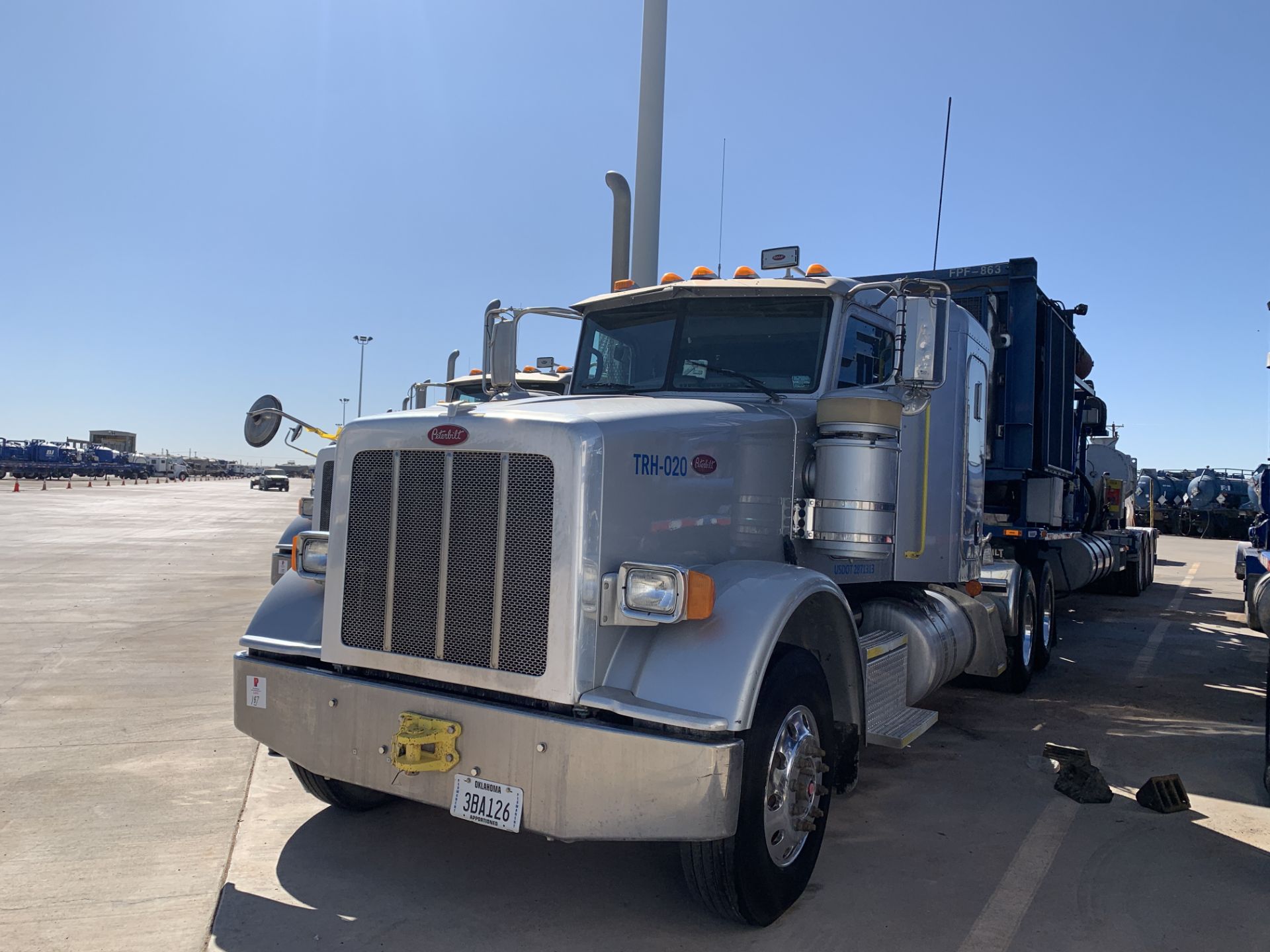 Located in YARD 2 - Odessa, TX (TRH020) (X) 2013 PETERBILT 367 T/A SLEEPER HAUL TRUCK, VIN- - Image 2 of 12