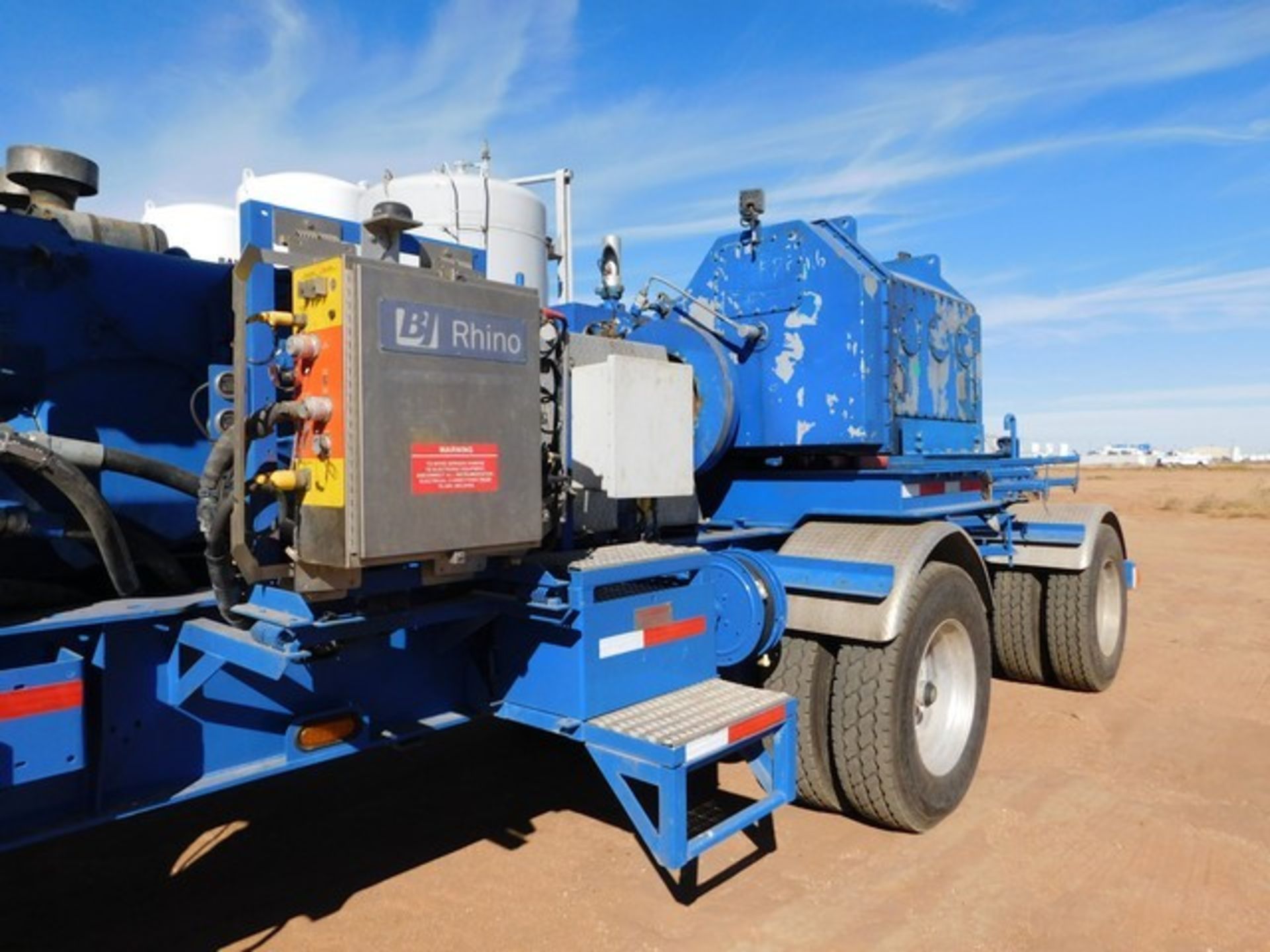 Located in YARD 2 - Odessa, TX (FPF078) 2013 SPM TWS2400 TRIPLEX FRAC PUMP, P/B CAT 3512C DIESEL - Image 4 of 10