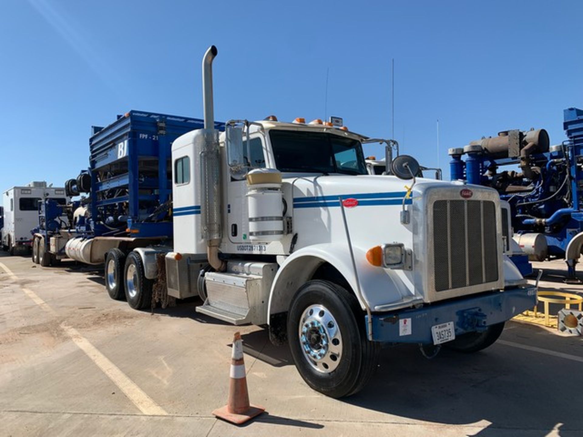 Located in YARD 2 - Odessa, TX (TRH379) (X) 2012 PETERBILT 367 T/A SLEEPER HAUL TRUCK, VIN-