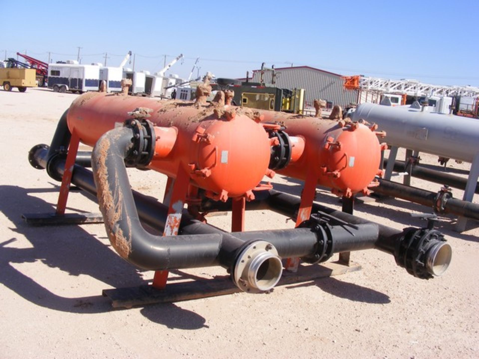 Located in YARD 1 - Midland, TX (1949) 24" X 10' FILTER POD CANISTERS W/ 8" PIPE VALVES - Bild 4 aus 4