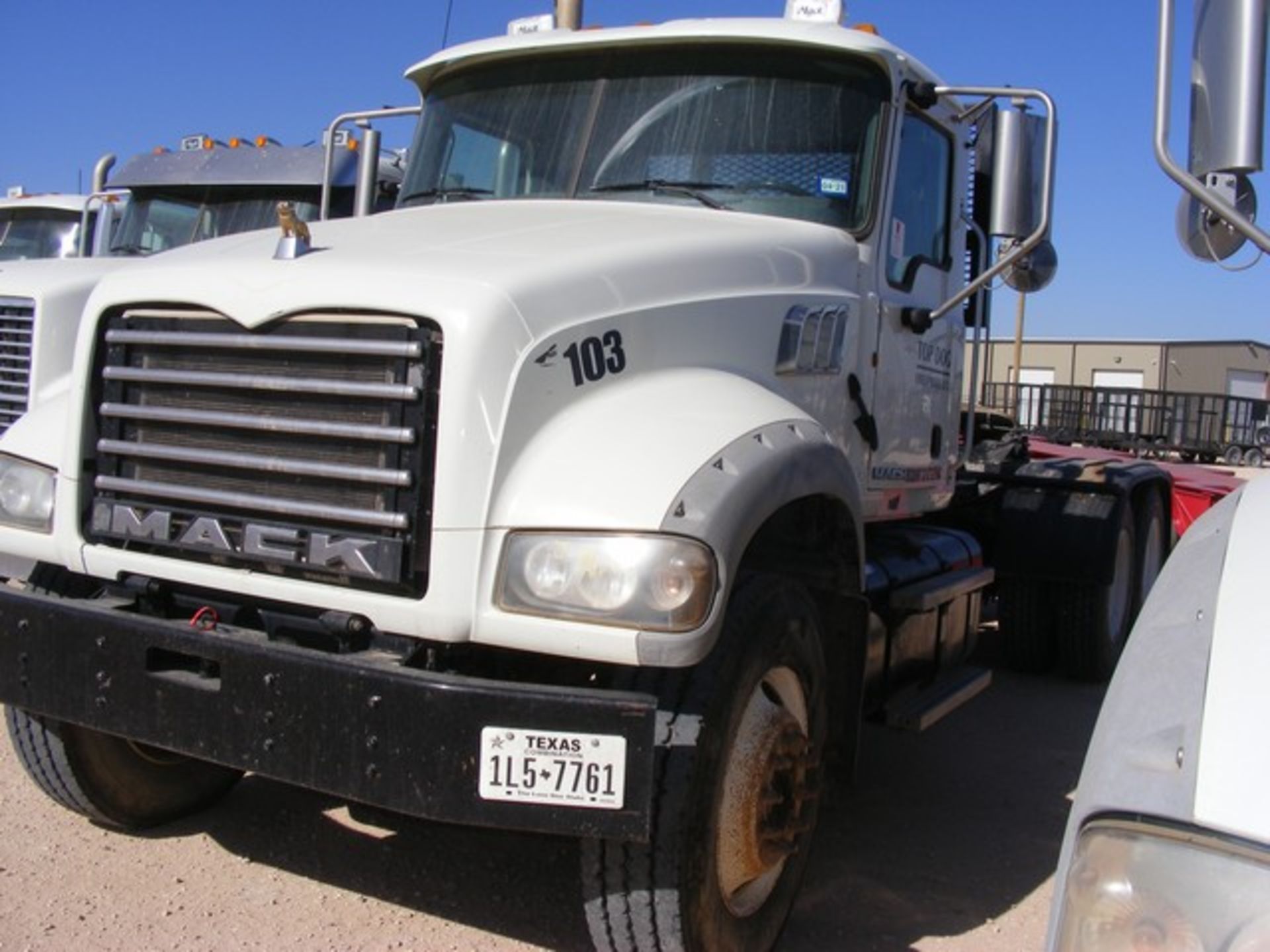 Located in YARD 1 - Midland, TX (2691) (X) 2011 MACK GU713 T/A VAC TRUCK, VIN- 1M2AX09YXCM011895,