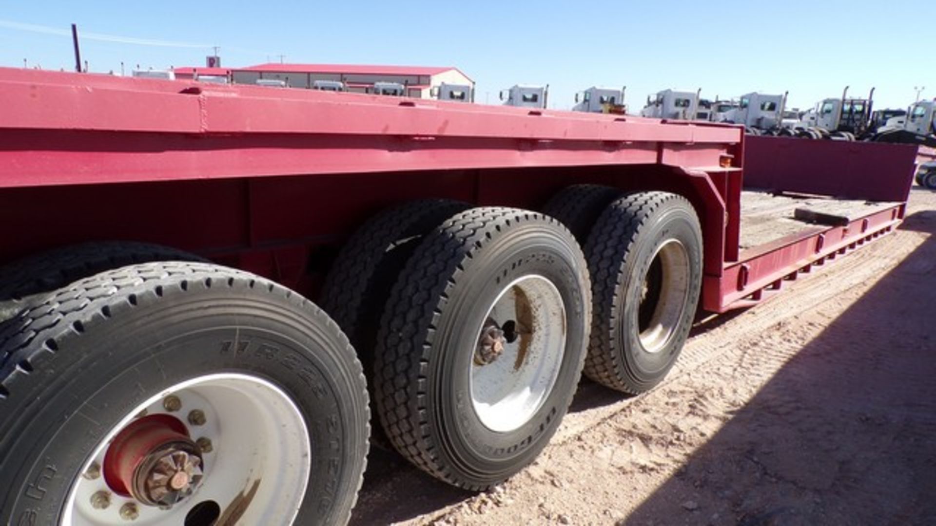 Located in YARD 1 - Midland, TX DBL DROP 3 AXLE EQUIPMENT TRAILER, VIN- , 21.4' LOAD DECK, 41' - Image 4 of 6