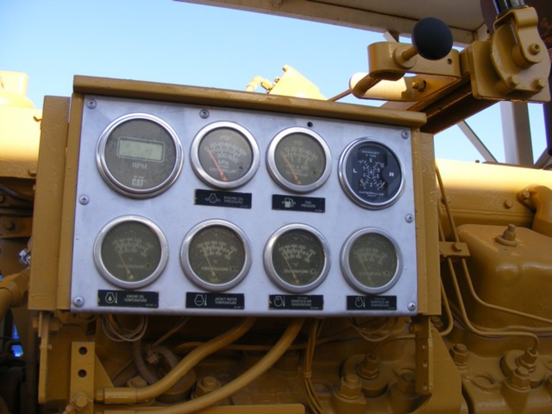 Located in YARD 1 - Midland, TX (2421) NATIONAL SECTIONAL DRIVE COMPOUND P/B CAT D379 DIESEL ENGINE, - Image 4 of 9