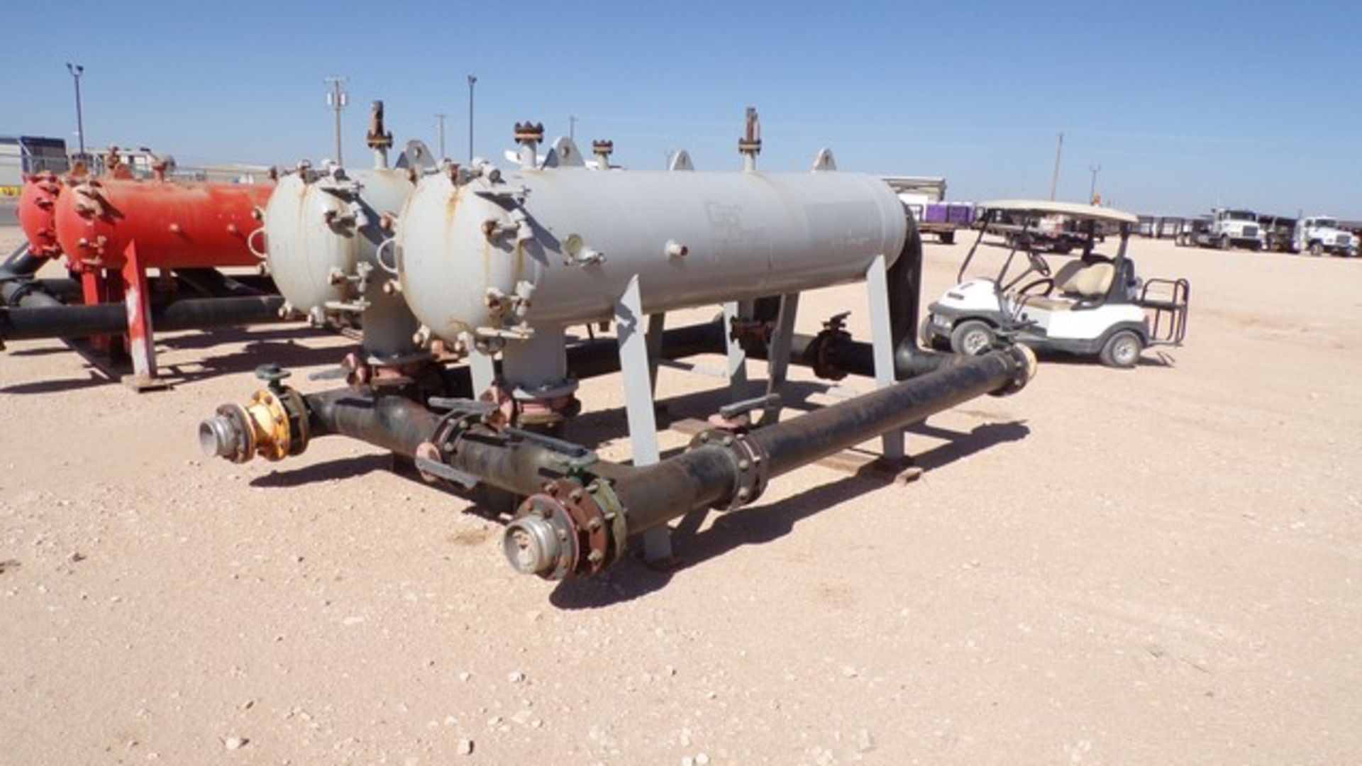 Located in YARD 1 - Midland, TX (1942) 24" X 10' FILER POD CANISTERS W/ 8" PIPE VALVES - Bild 3 aus 3