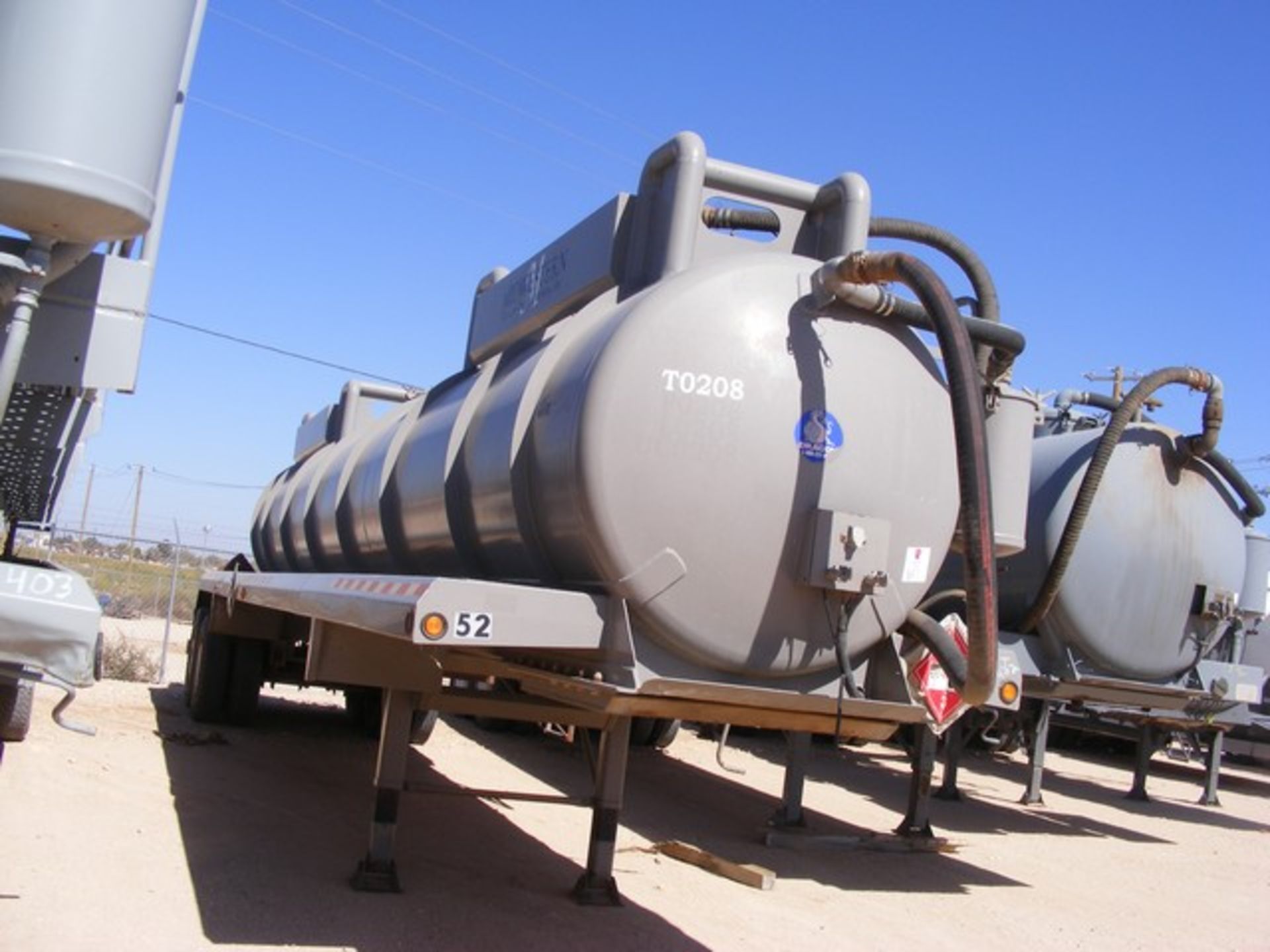 Located in YARD 1 - Midland, TX (402) (X) 2008 DRAGON 130 BBL T/A VAC TRAILER, VIN- - Image 2 of 4
