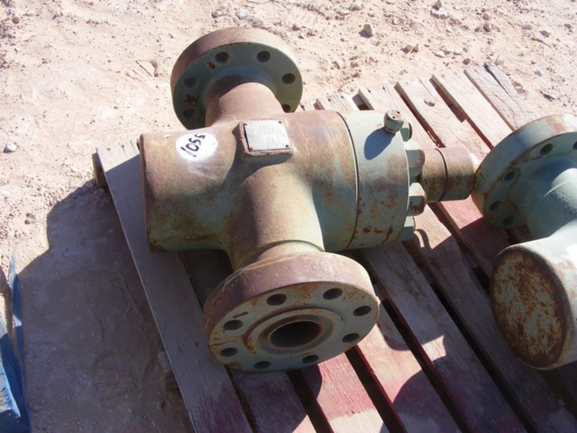 Located in YARD 1 - Midland, TX (4938) 3-1/16" 10K# CAMERON FLS GATE VALVES (UNUSED) - Bild 2 aus 2