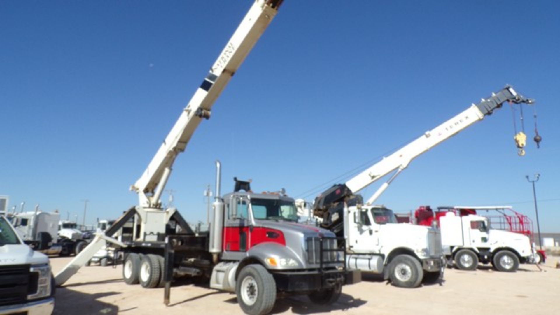 Located in YARD 1 - Midland, TX NATIONAL CRANE 900A 52K# CAPACITY TRUCK CRANE, SN- 291711, MTD ON - Image 2 of 8