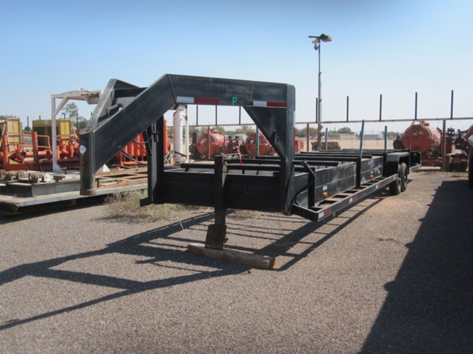Located in YARD 10 - Odessa, TX (10-12) SHOPMADE T/A GN PIPE TRAILER, 8'W X 40'L OAL, R.T LANDING