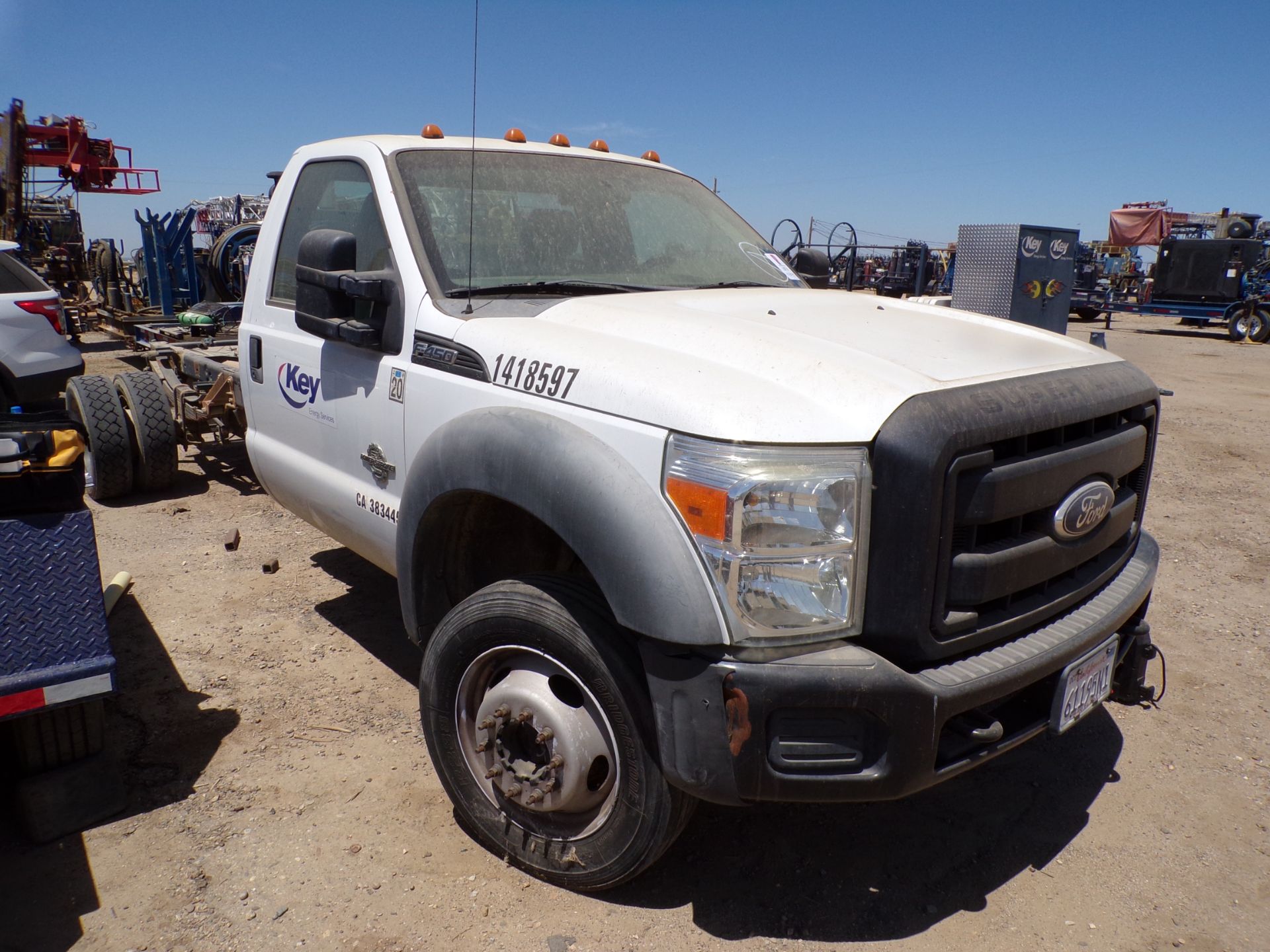Located in YARD 14 - Bakersfield, CA (1418597) (X) 2012 FORD F450 3X4 STANDARD CAB PICKUP, VIN- - Image 2 of 6
