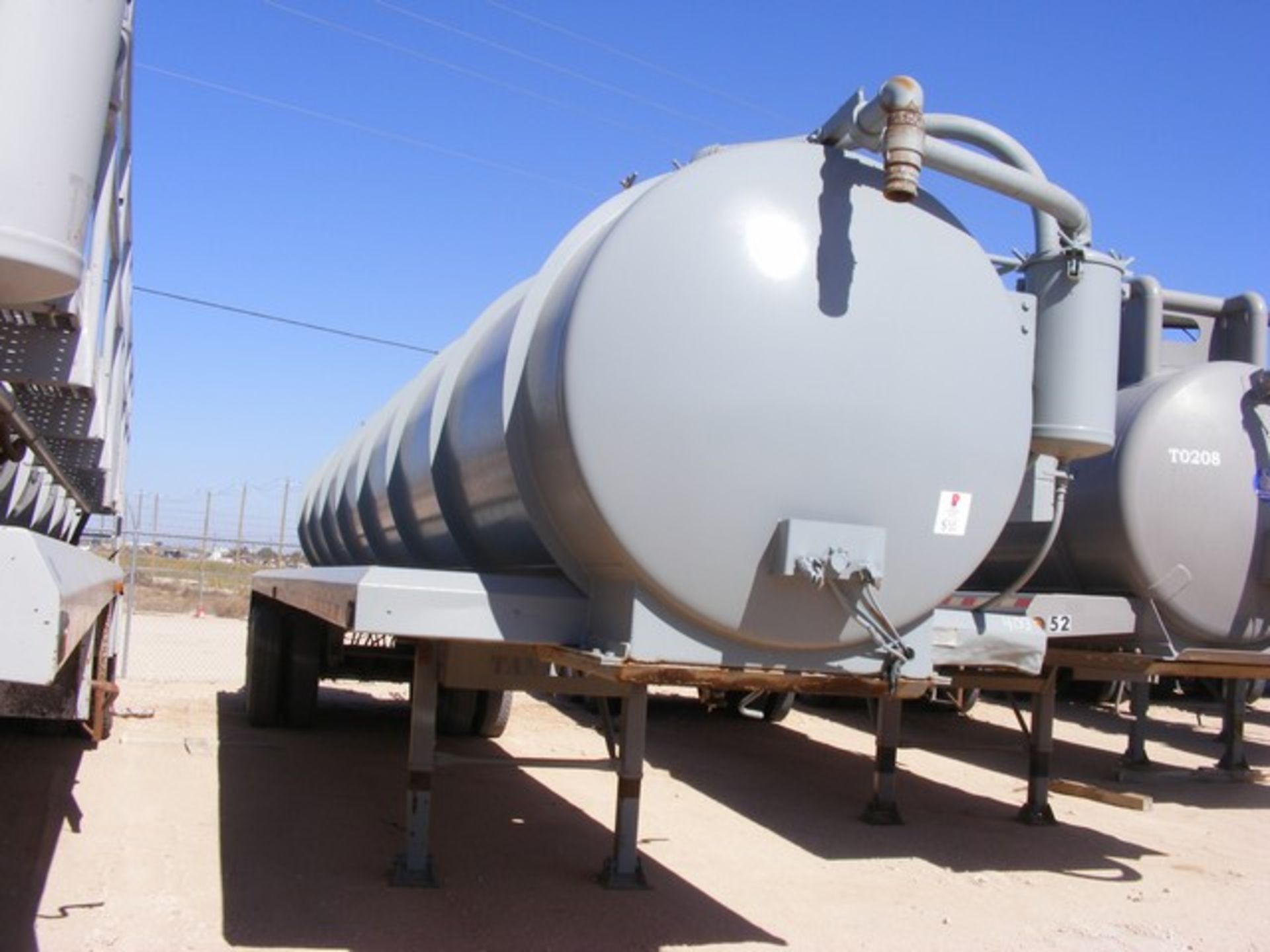 Located in YARD 1 - Midland, TX (403) (X) 2014 TANKO 130 BBL T/A VAC TRAILER, VIN- - Image 2 of 5