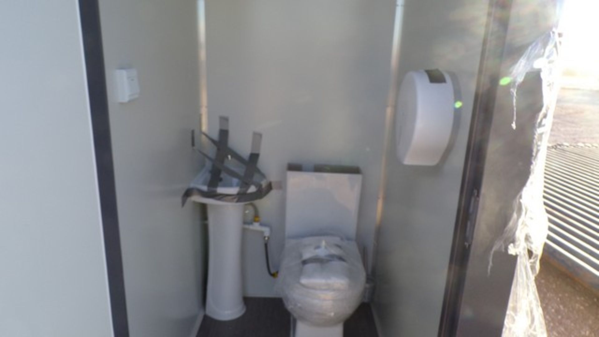 Located in YARD 1 - Midland, TX NEW 110V PORTABLE DBL STALL TOILET - Image 3 of 4