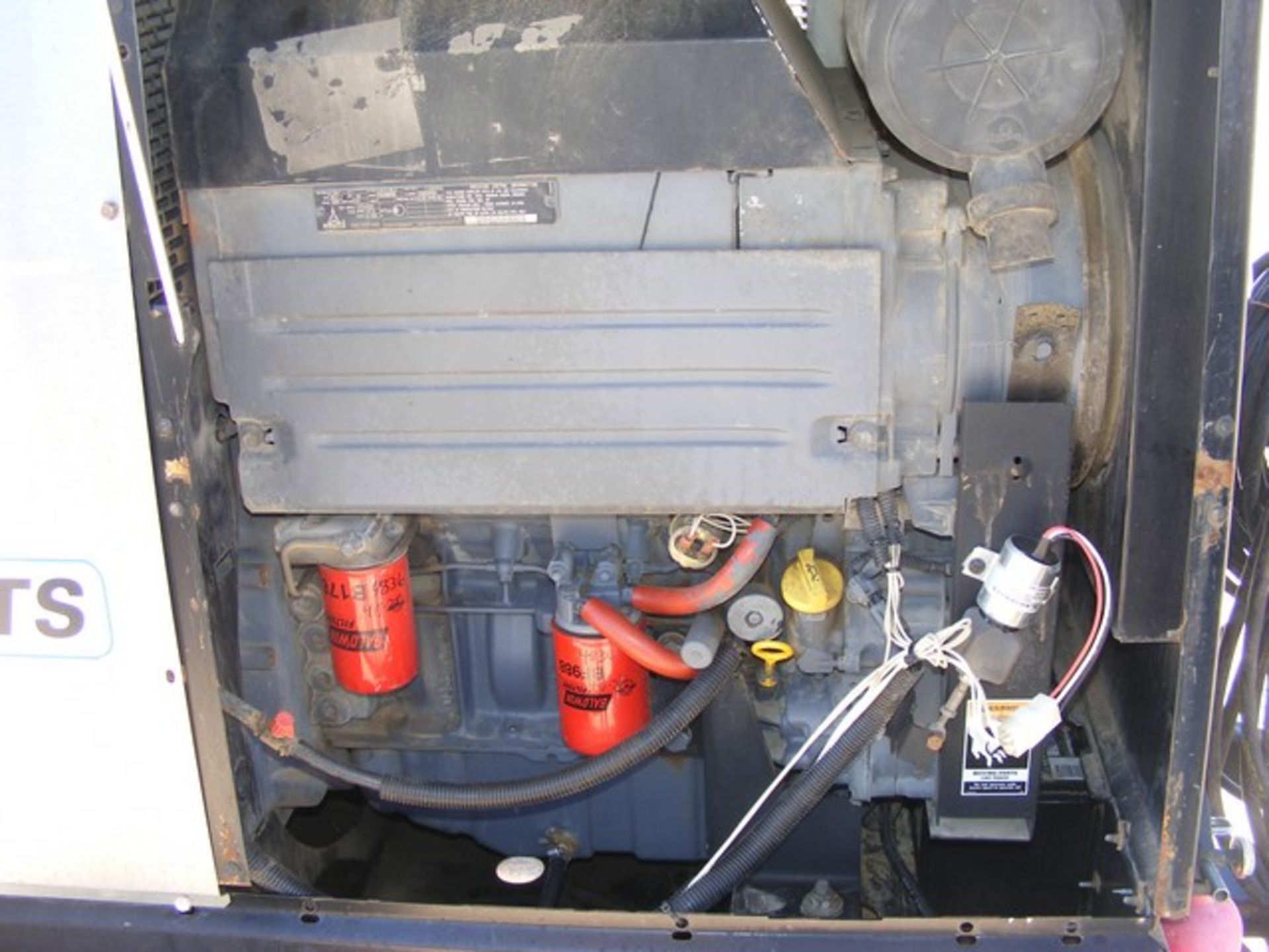 Located in YARD 1 - Midland, TX LINCOLN ELECTRIC VANTAGE 500 DIESEL WELDING MACHINE MRD ON S/A - Image 4 of 7