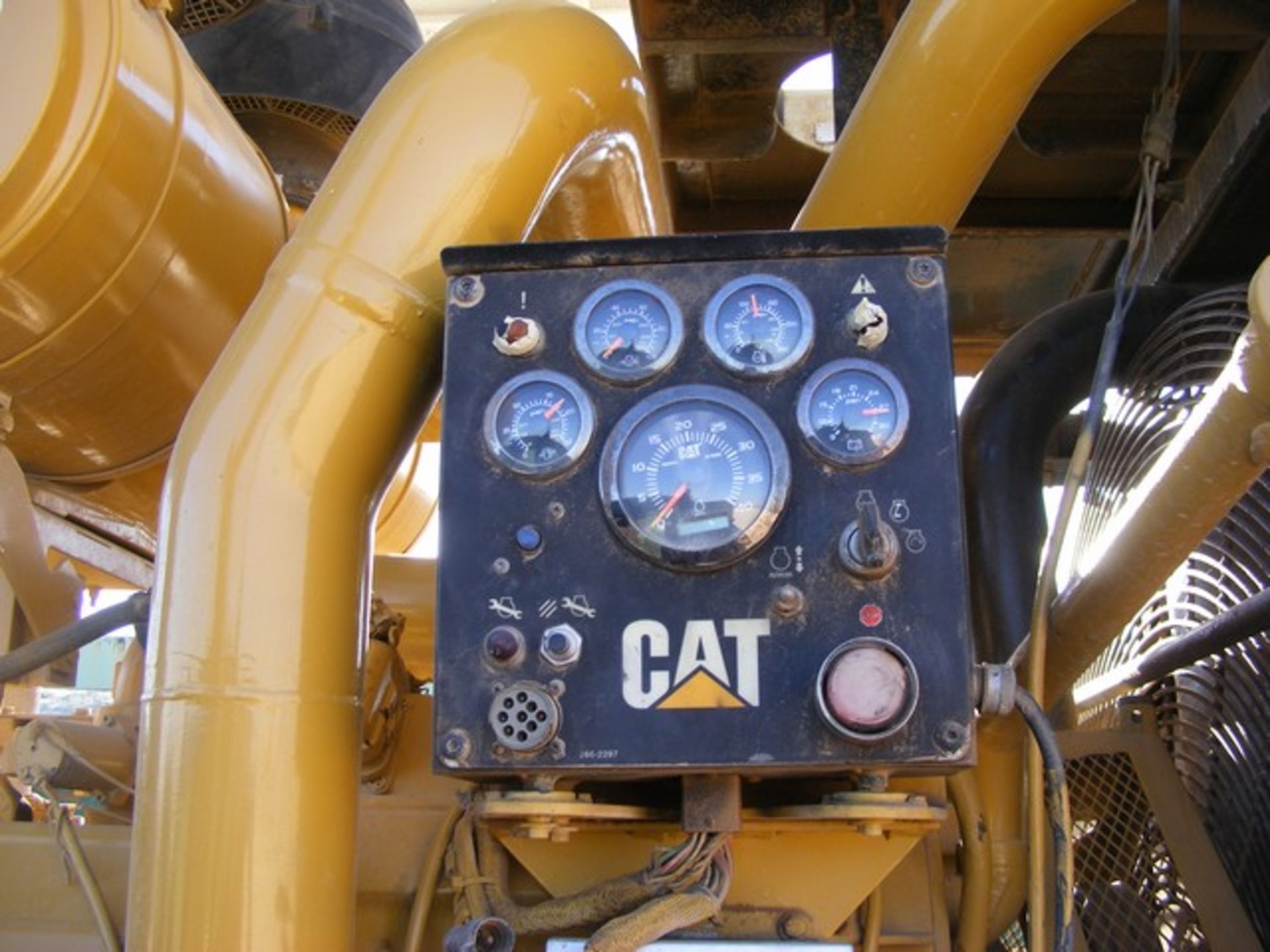 "Located in YARD 1 - Midland, TX TESCO 500 TON ECI (S) 900HP HYDRAULIC TOP DRIVE PACKAGE TO - Image 11 of 14