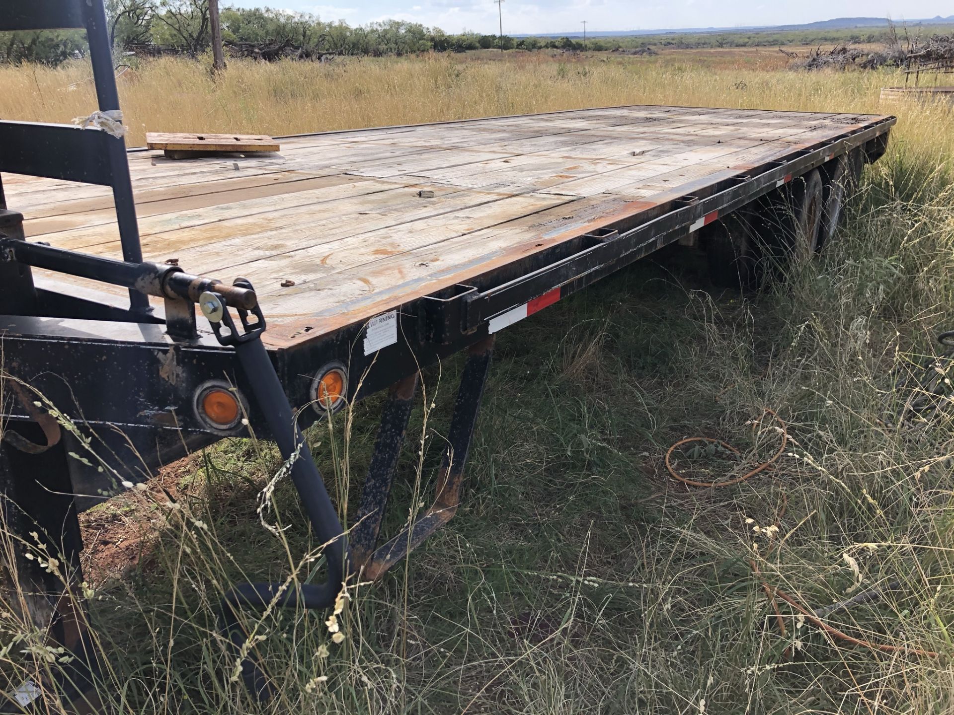 Located in YARD 20 - Merkel, TX (X) SURE PULL GN TRAILER, 8'W X 25'L, 8.50R16" TIRES - Bild 2 aus 4