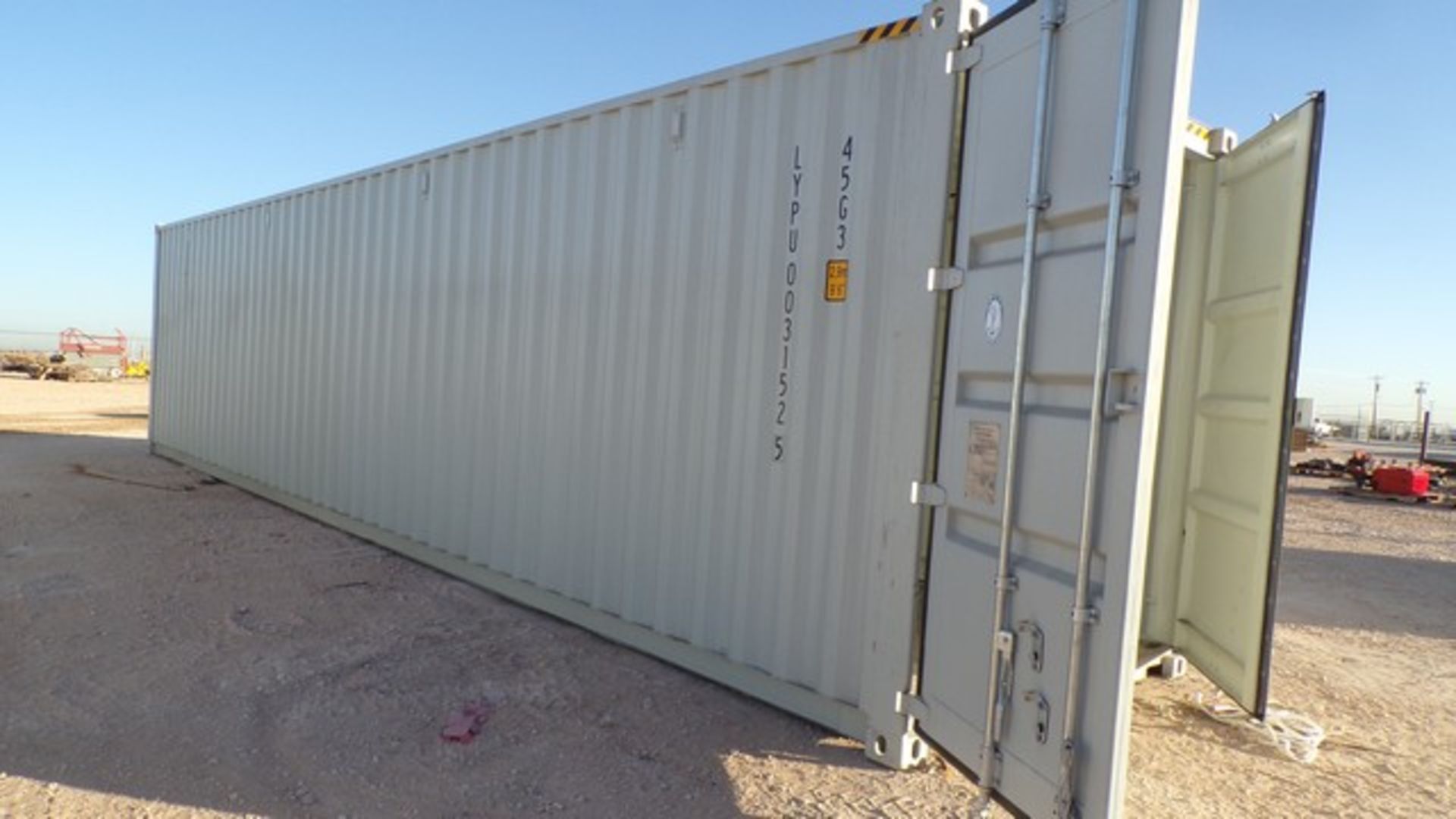 Located in YARD 1 - Midland, TX 40' H CUB SEA CONTAINER W/ (4) SIDE OPEN DOORS, (1) END DOOR - Image 3 of 5
