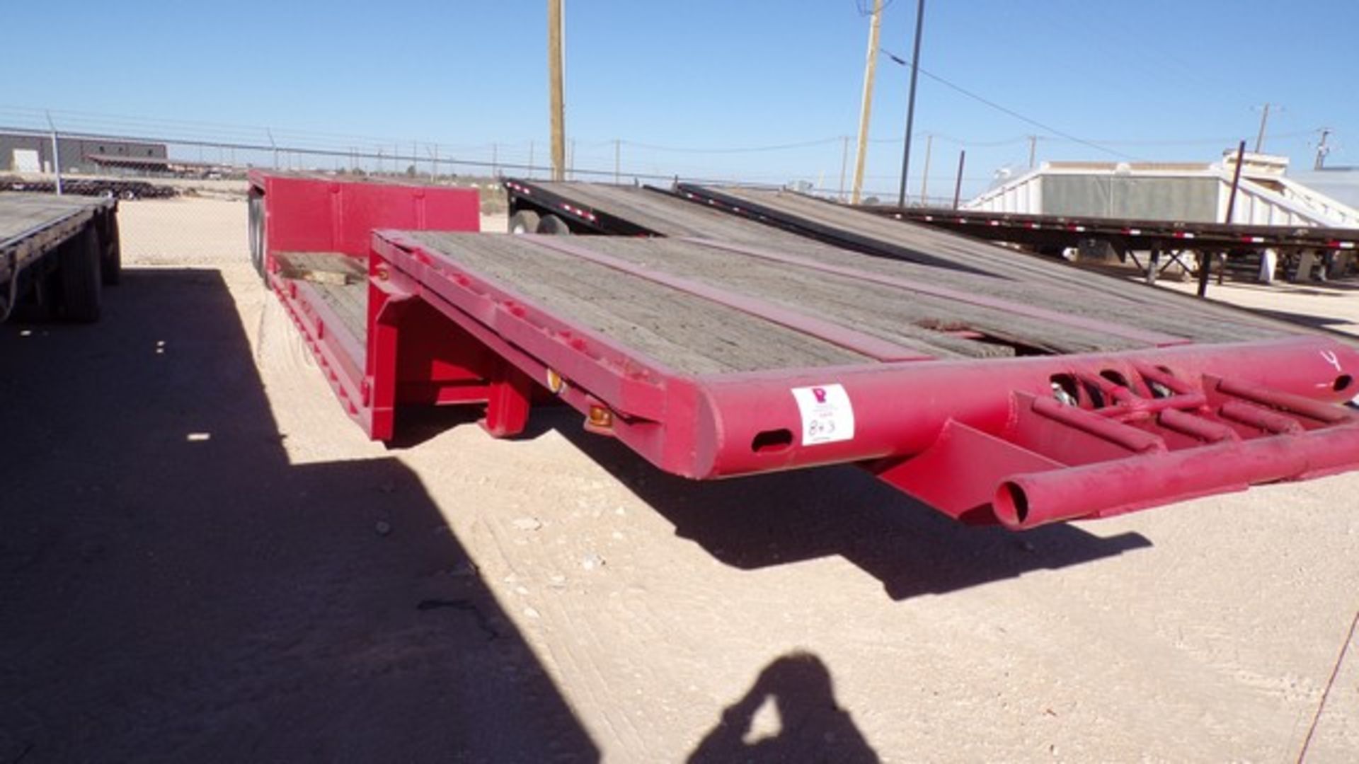 Located in YARD 1 - Midland, TX DBL DROP 3 AXLE EQUIPMENT TRAILER, VIN- , 21.4' LOAD DECK, 41'