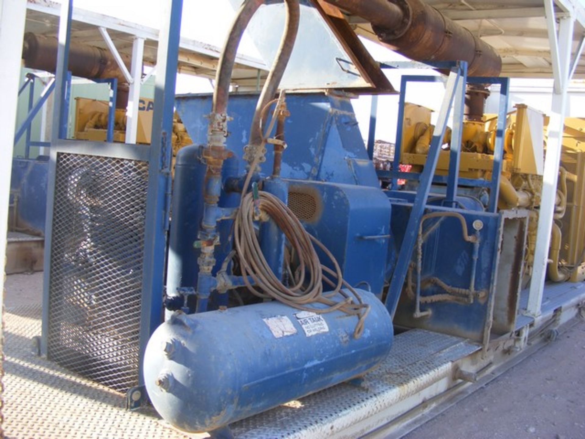 Located in YARD 1 - Midland, TX (2421) NATIONAL SECTIONAL DRIVE COMPOUND P/B CAT D379 DIESEL ENGINE, - Image 8 of 9