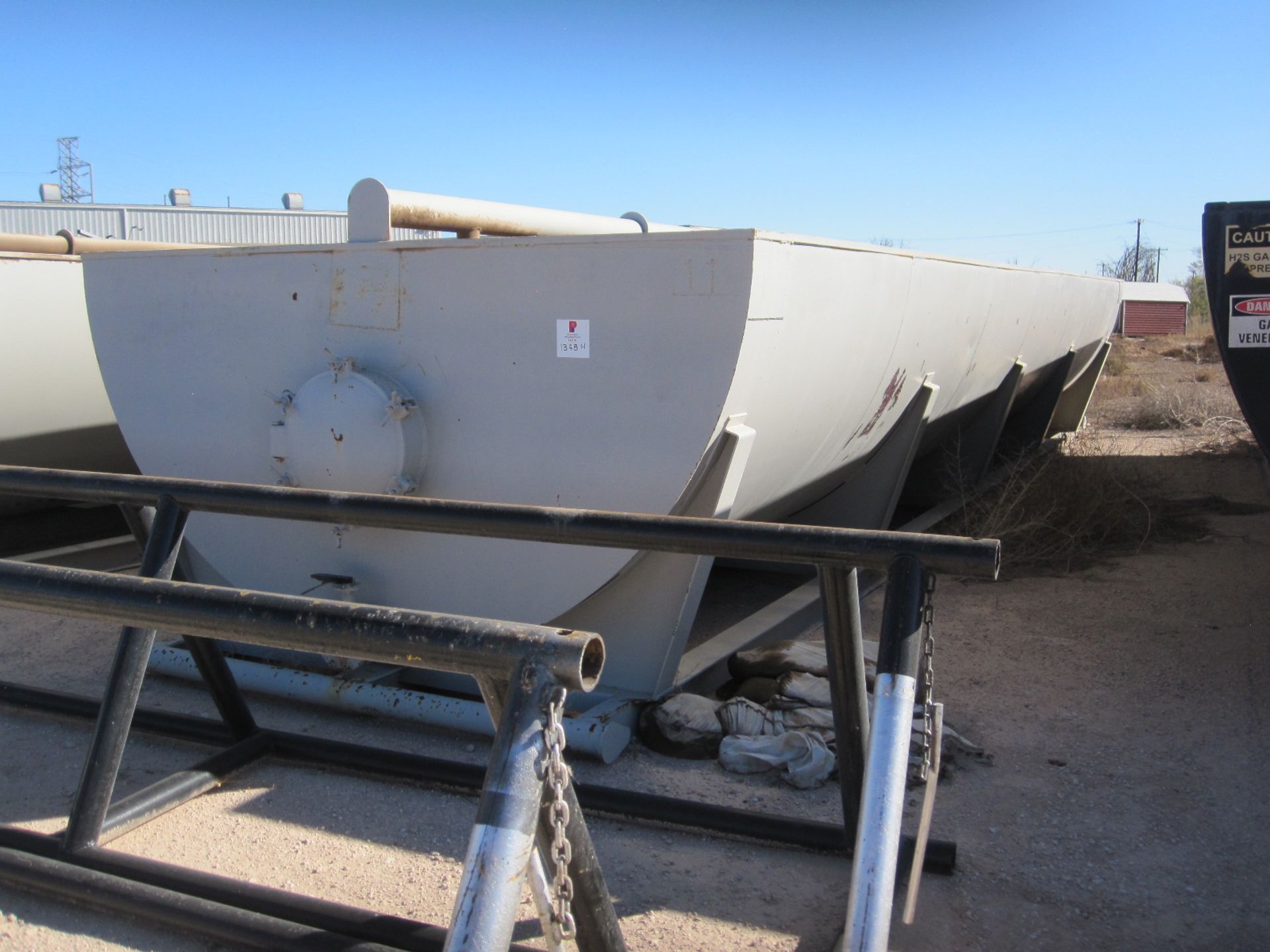 Located in YARD 22 - Odessa, TX (6258) 10'D, 250 BBL FLOW BACK TANK, RD BOTTOM, SGL COMP, LADDER,