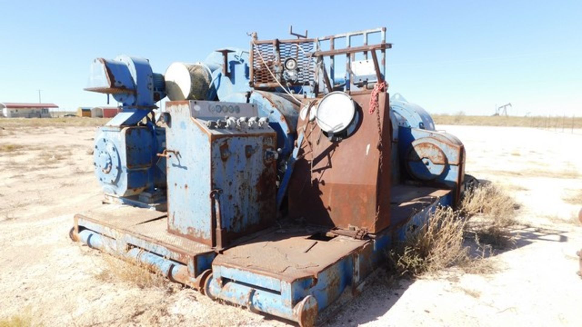 Located in YARD 21 - Odessa, TX CONTINENTAL EMSCO D3 SGL DRUM DRAWWORKS, SN-47 W/ AIR OPERATOED - Image 5 of 6